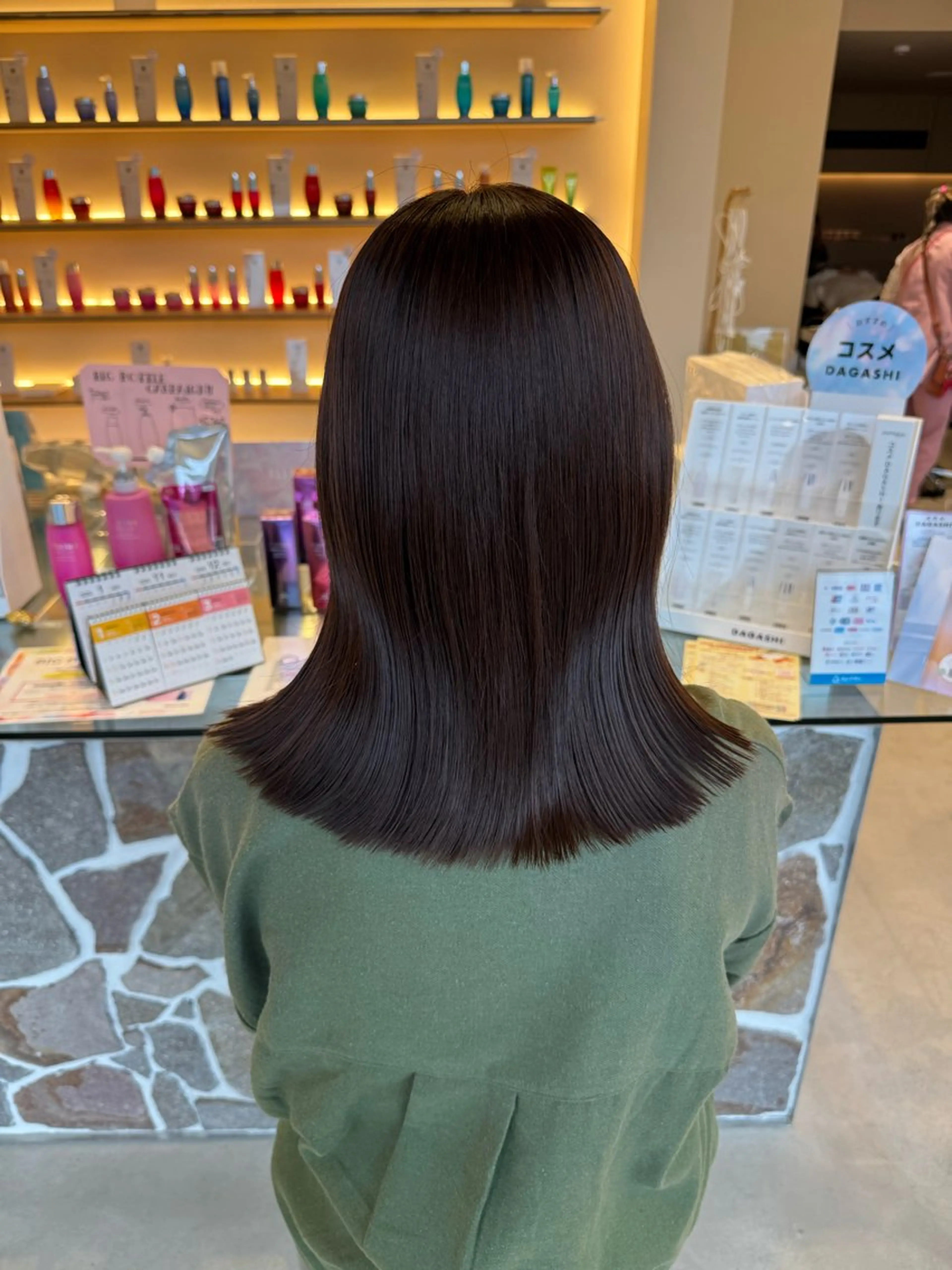 ミディアム カット ヘアカラー トリートメント 岸田莉奈/ ゆるふわ/ナチュラルのヘアスタイル