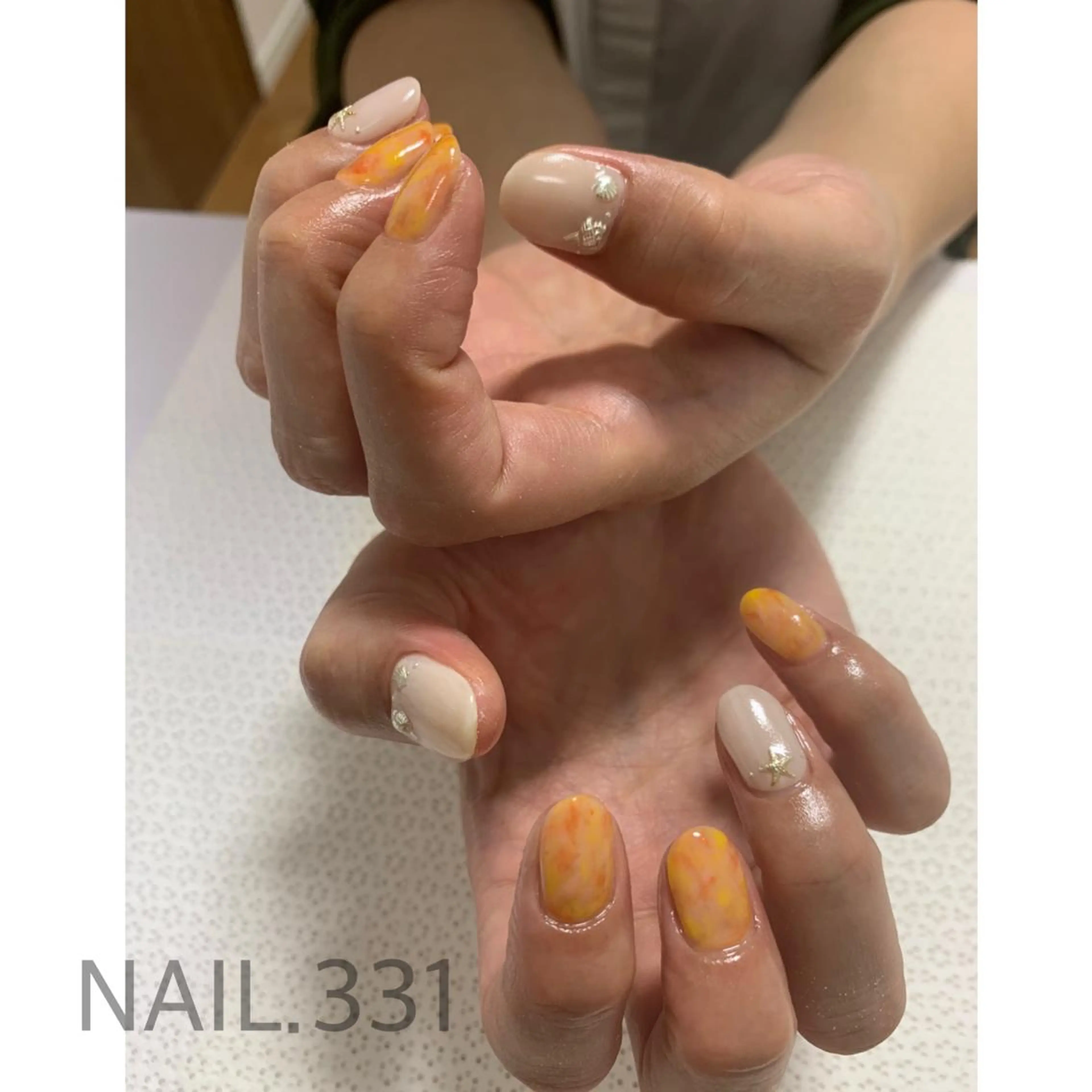 ネイル オーロラネイル フラッシュネイル ラメ(グリッター) マグネットネイル 大理石ネイル(マーブル) NAIL.331所属・Nail 331のネイルデザイン