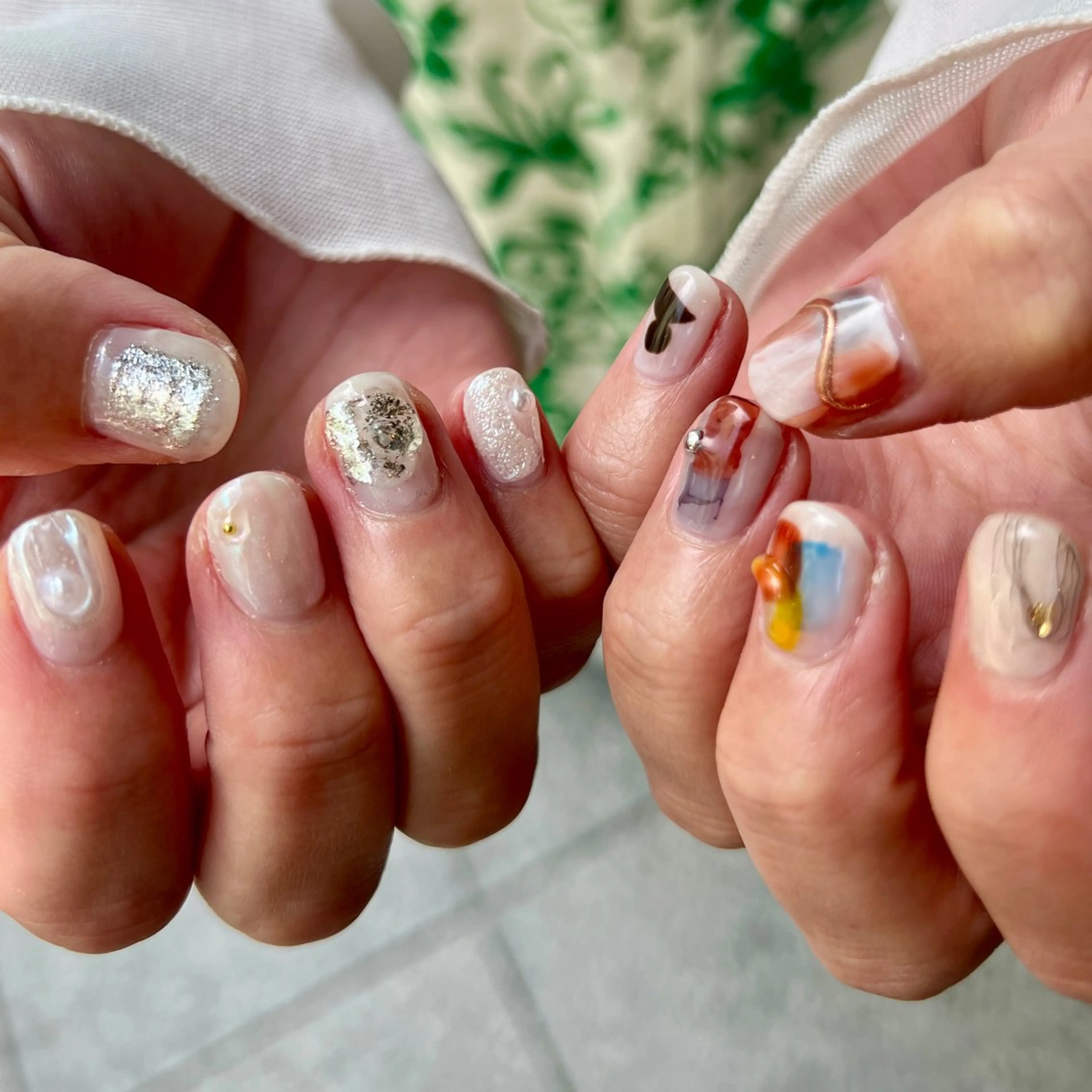 ネイル ニュアンスネイル ハンドネイル 個性派ニュアンス nuts nail所属・【池袋】nuts nail　なつみのネイルデザイン
