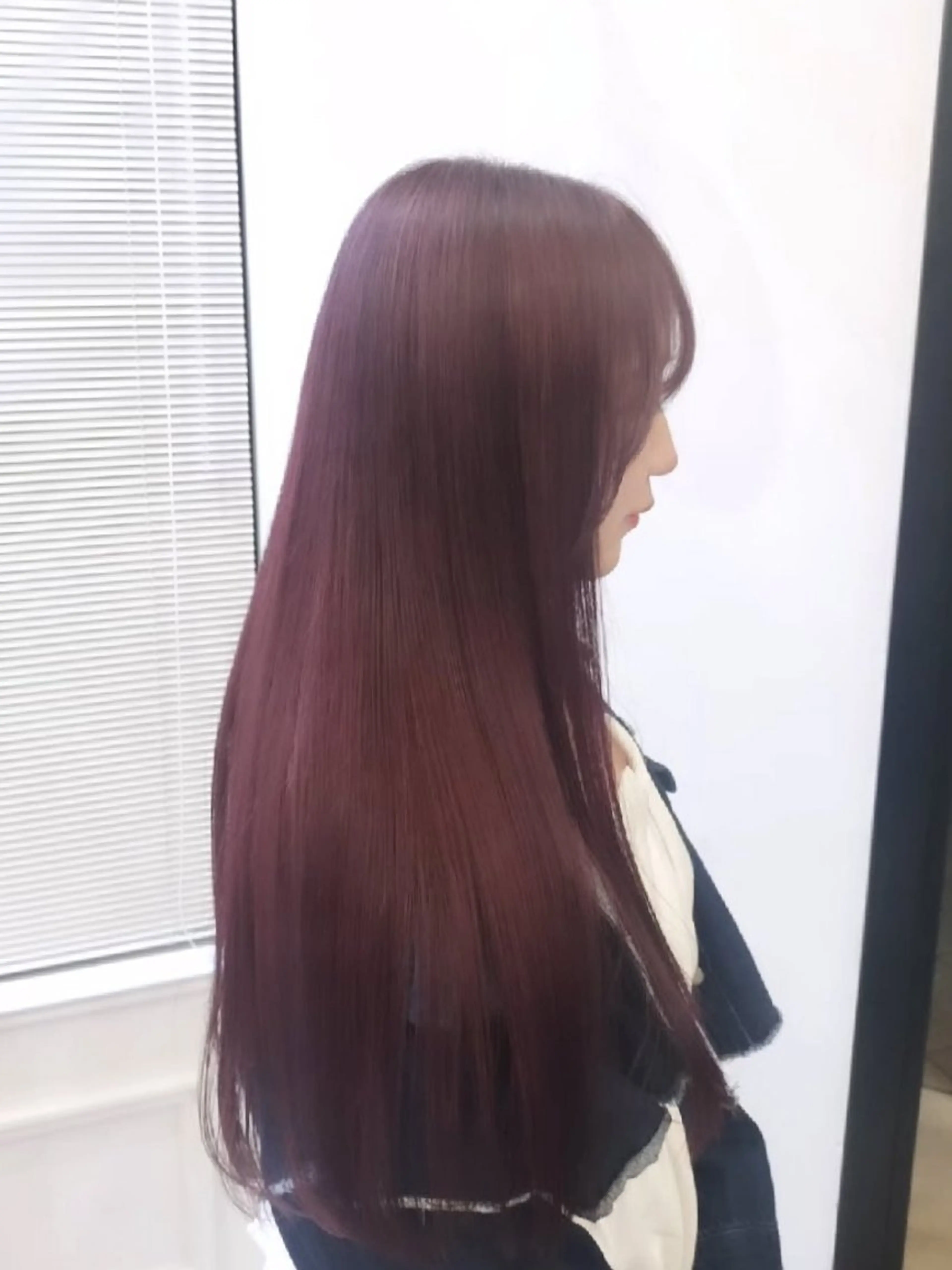 ロング カラー ブリーチ カシス ブリーチなしカラー ピンクカラー トリートメント ヘアカラー トリートメント サクライ サナのヘアスタイル