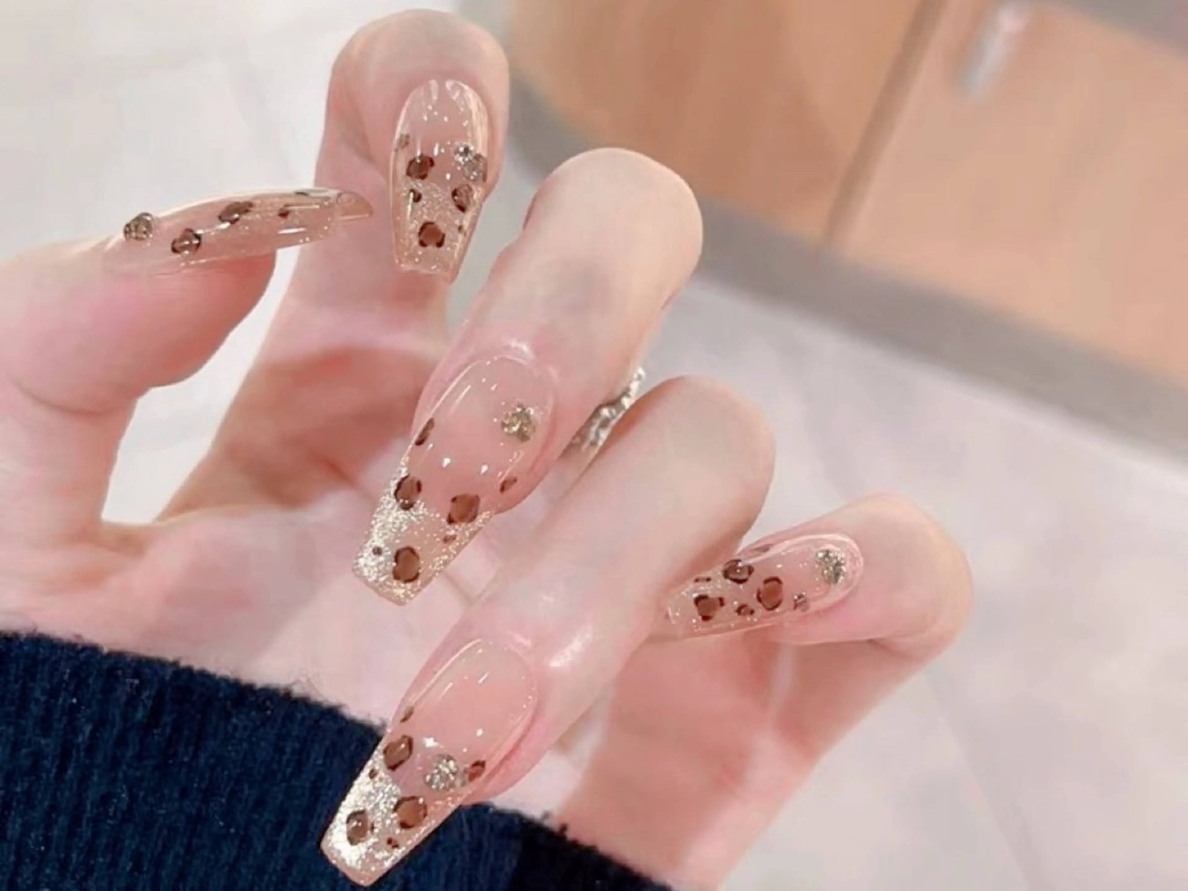 ネイル オーロラネイル チークネイル 長さ出し フットネイル フレンチネイル AND Nail 長さだし専門新宿店のネイルデザイン