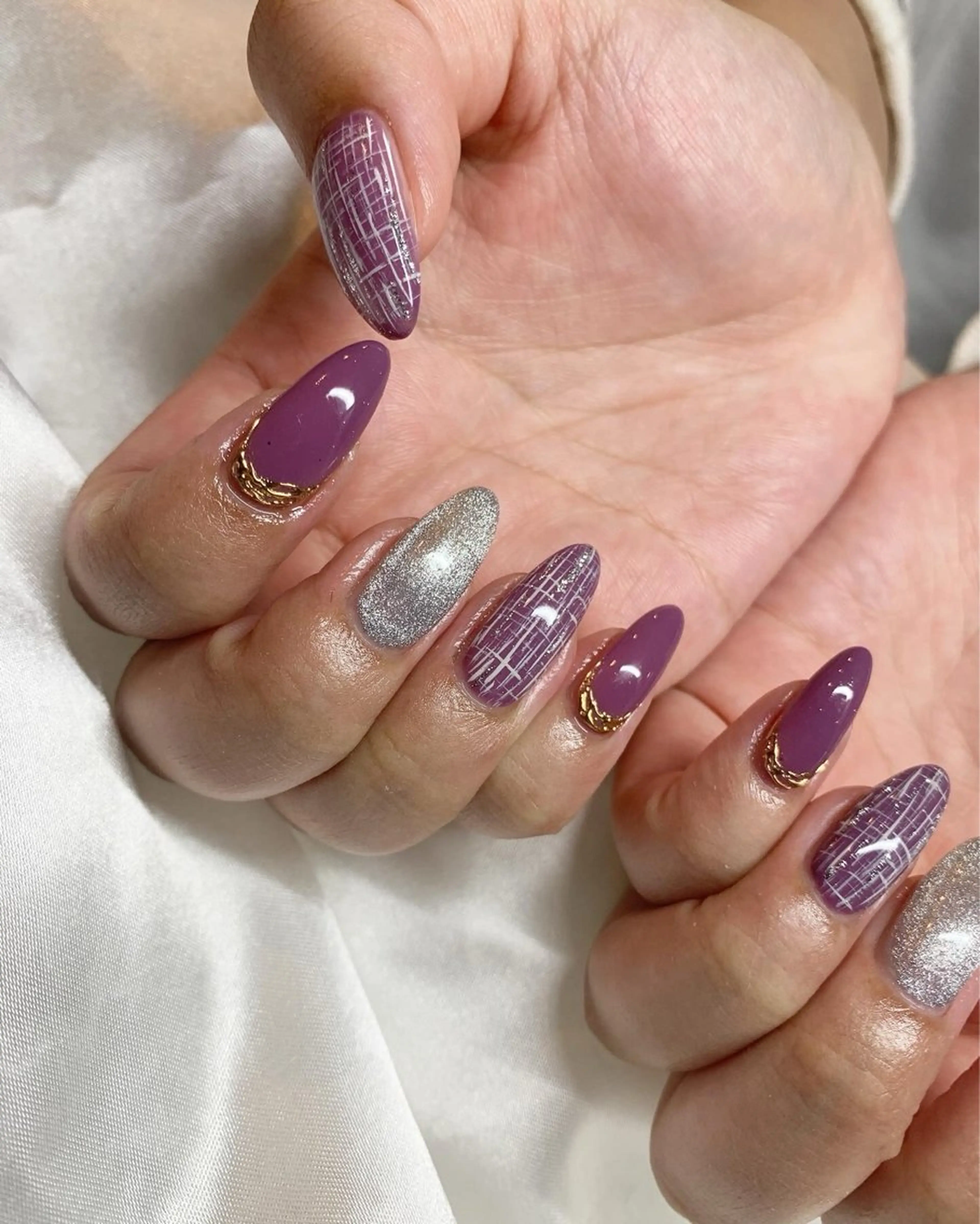 ネイル 赤色 スカルプネイル ツイードネイル happiness nailのネイルデザイン