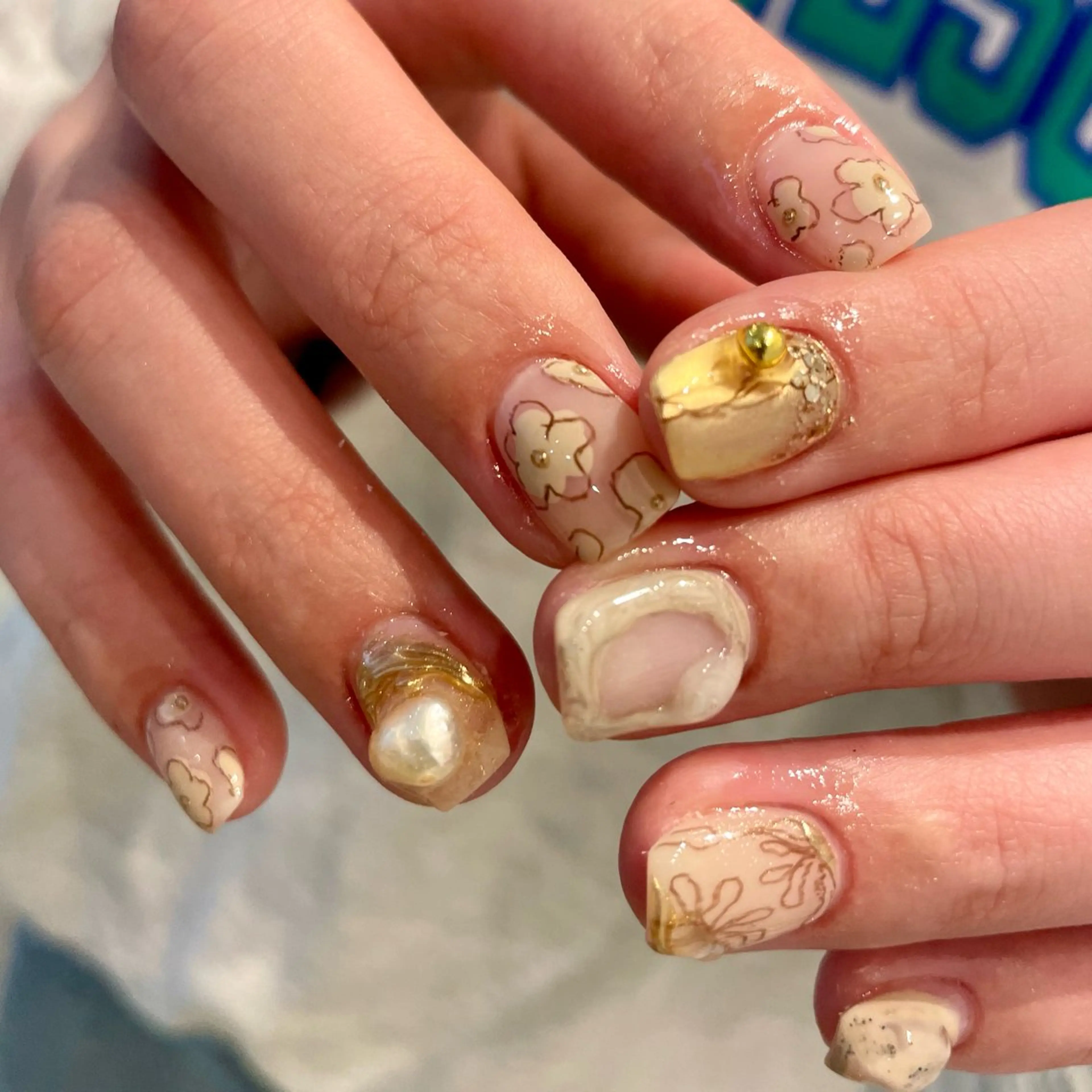 ショート ハンドネイル m kaori𓃟のネイルデザイン