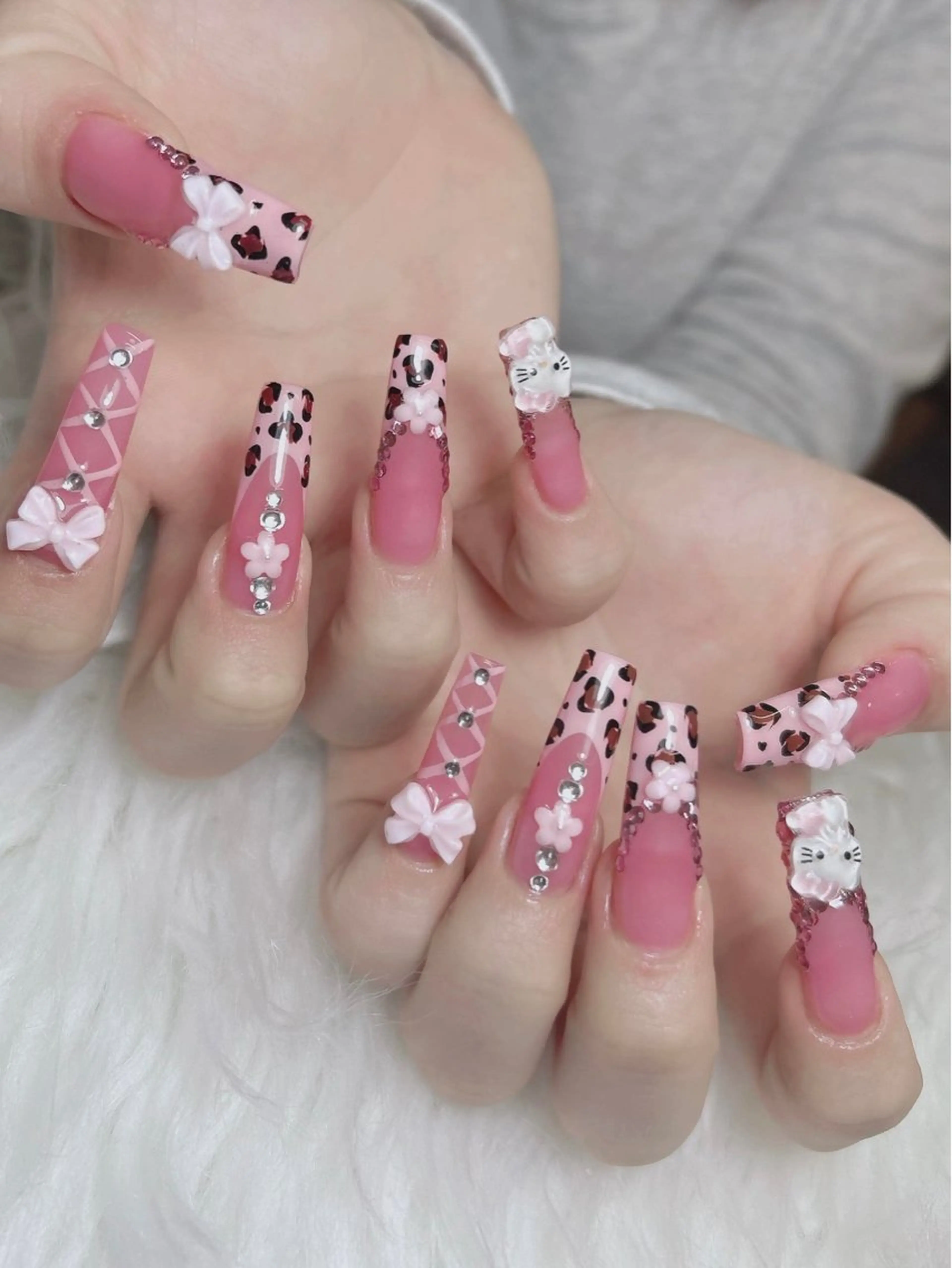 ネイル オーロラネイル チークネイル フットネイル フレンチネイル 韓国ネイル ハンドネイル Lumi Nailのネイルデザイン