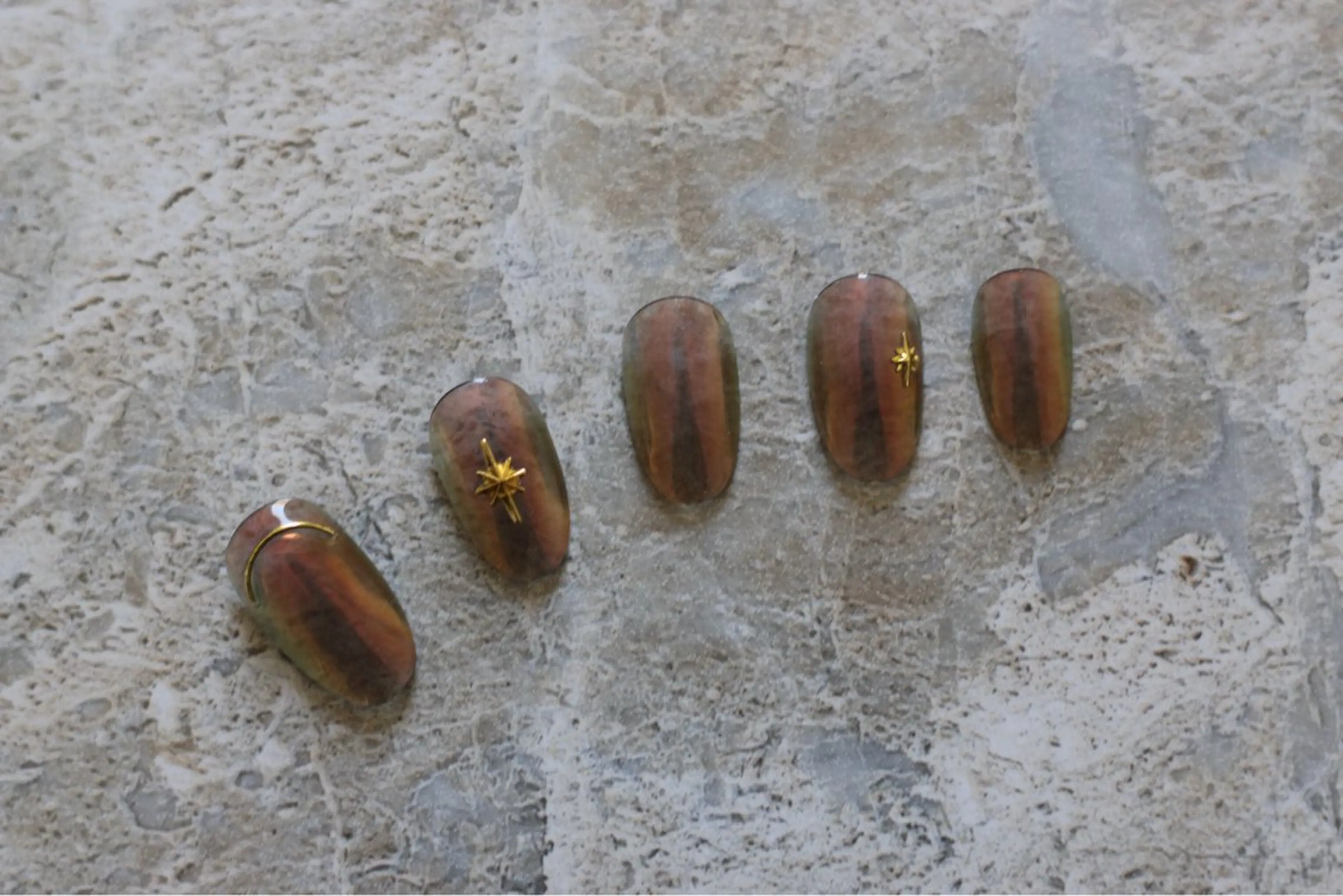 ネイル 市川 沙希子のネイルデザイン