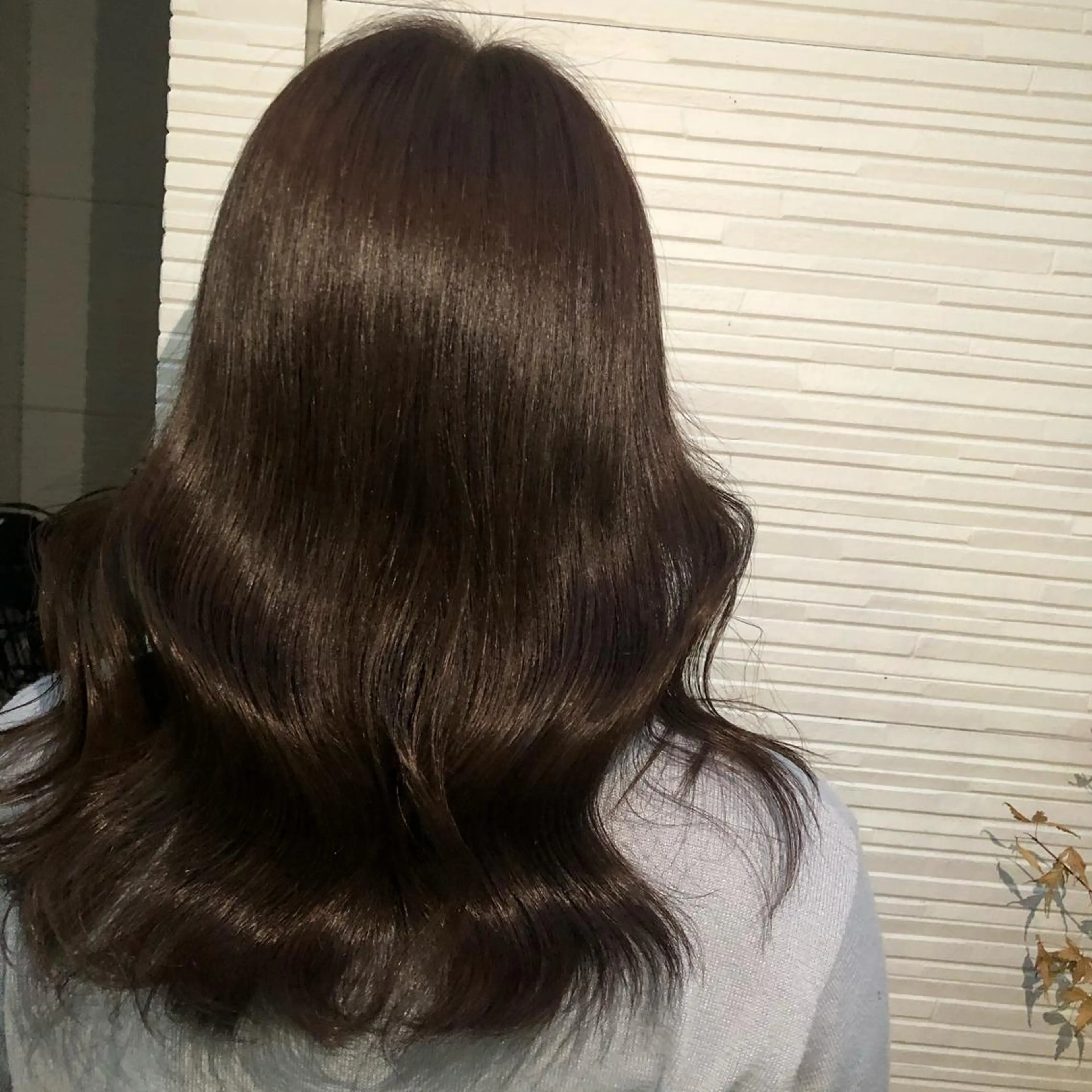 ミディアム カラー カット ヘアカラー hisano / ハイトーン・透明感のヘアスタイル