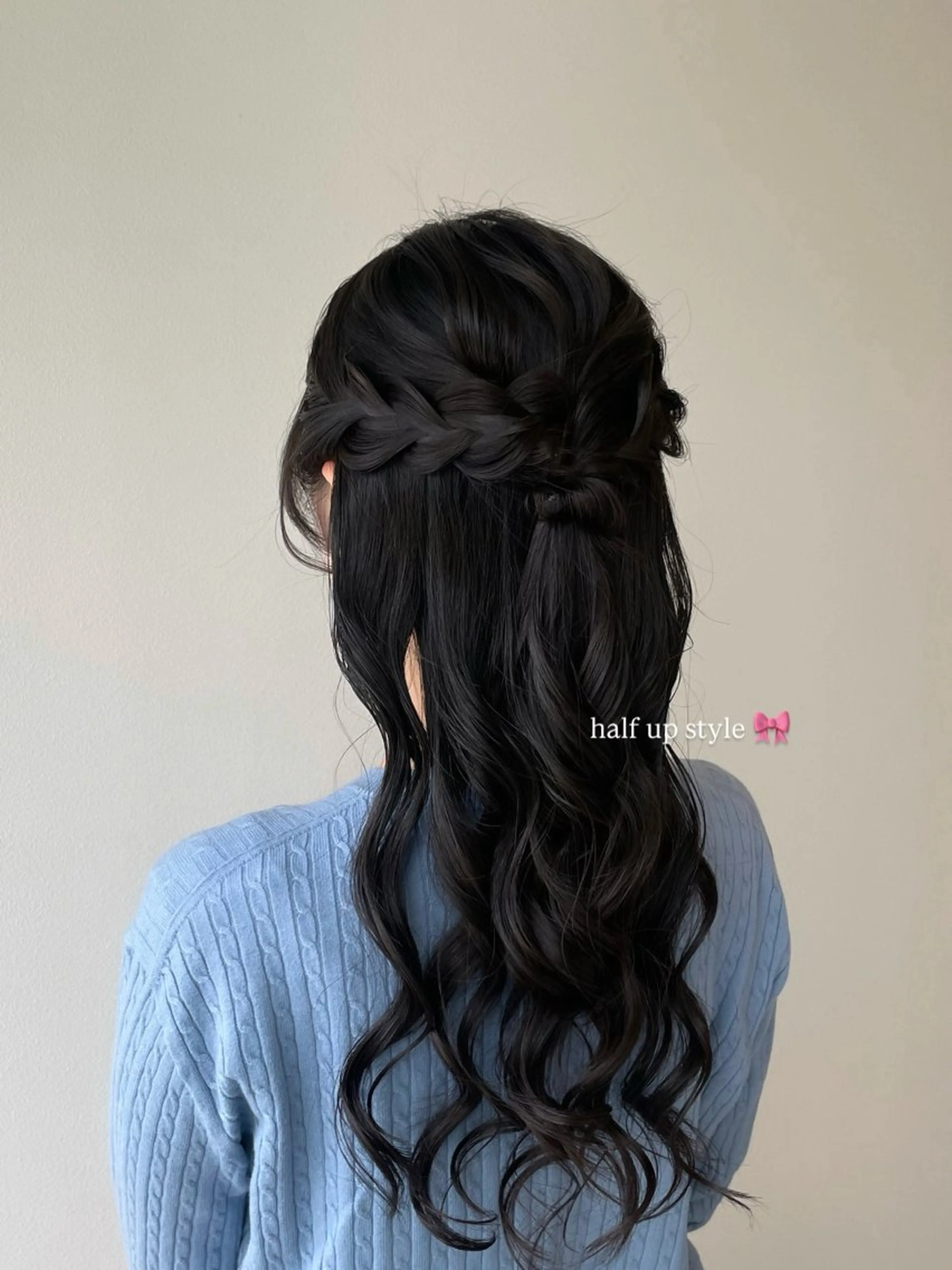 ロング 磯引 美菜のヘアスタイル