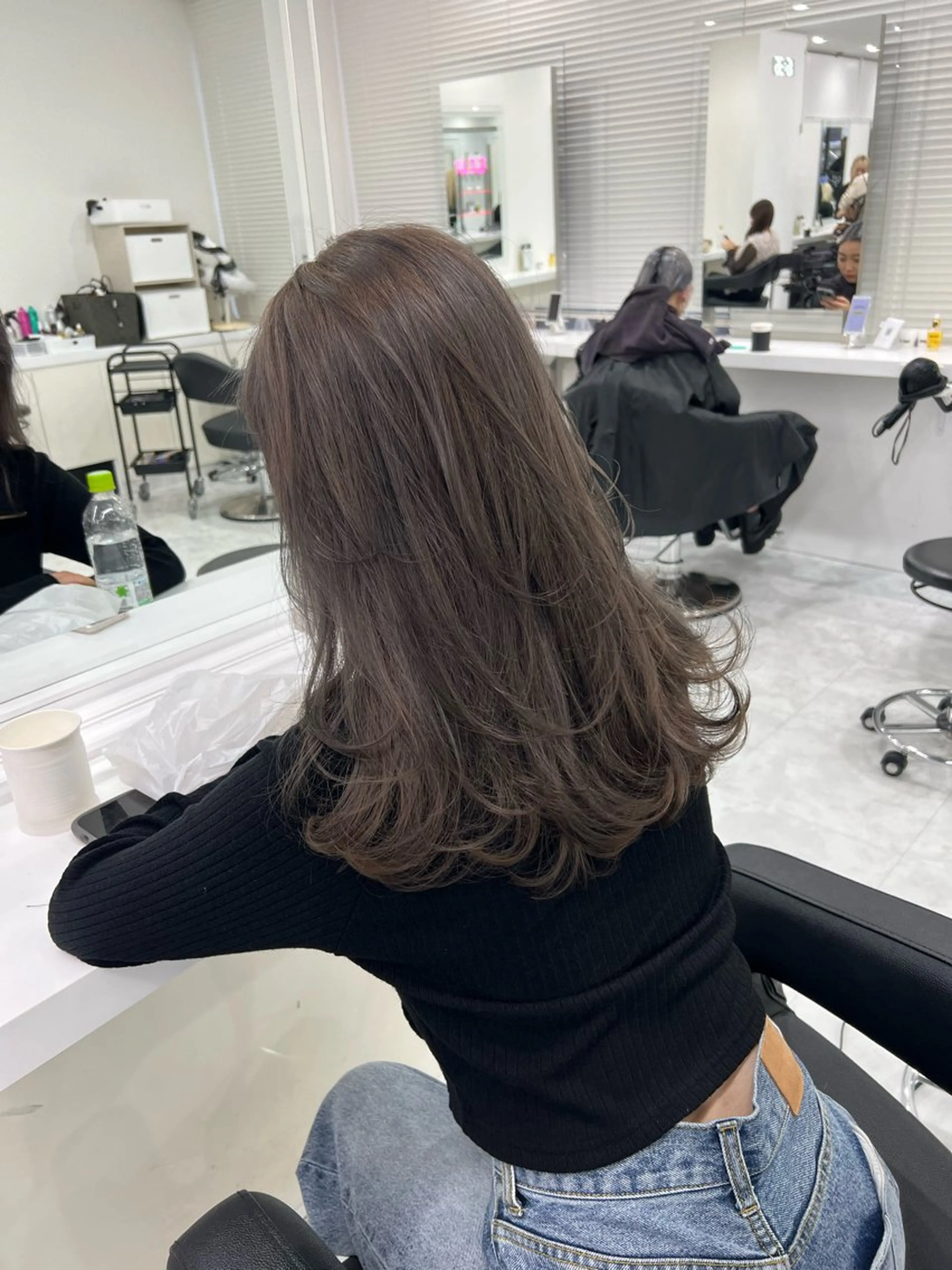 ロング カラー ブリーチ ダブルカラー ブリーチなしカラー 髪質改善 トリートメント オリーブカラー🫒 レイヤーカット✂︎のヘアスタイル