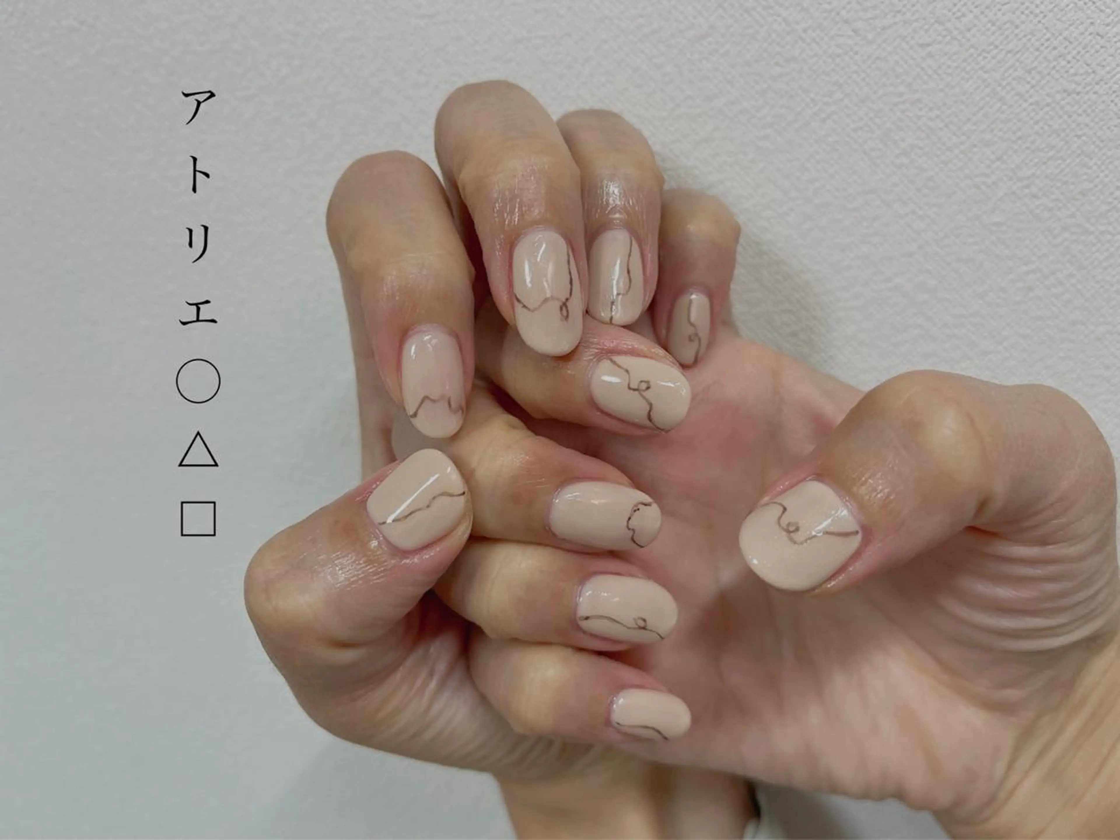 ネイル ハンドネイル アトリエ ○△□のネイルデザイン