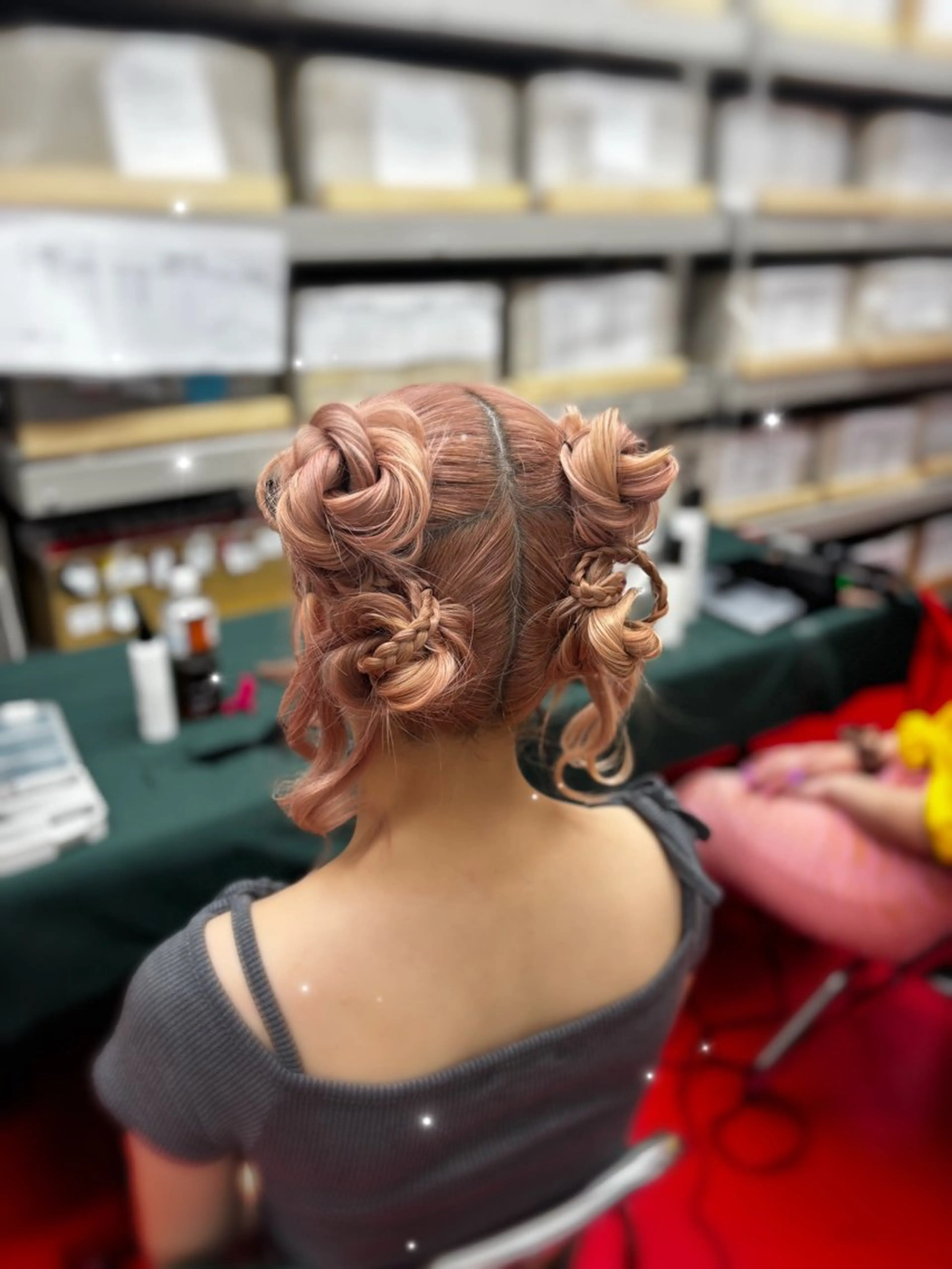 ロング ヘアアレンジ お団子ヘア ヘアセット さくら 🌸のヘアスタイル