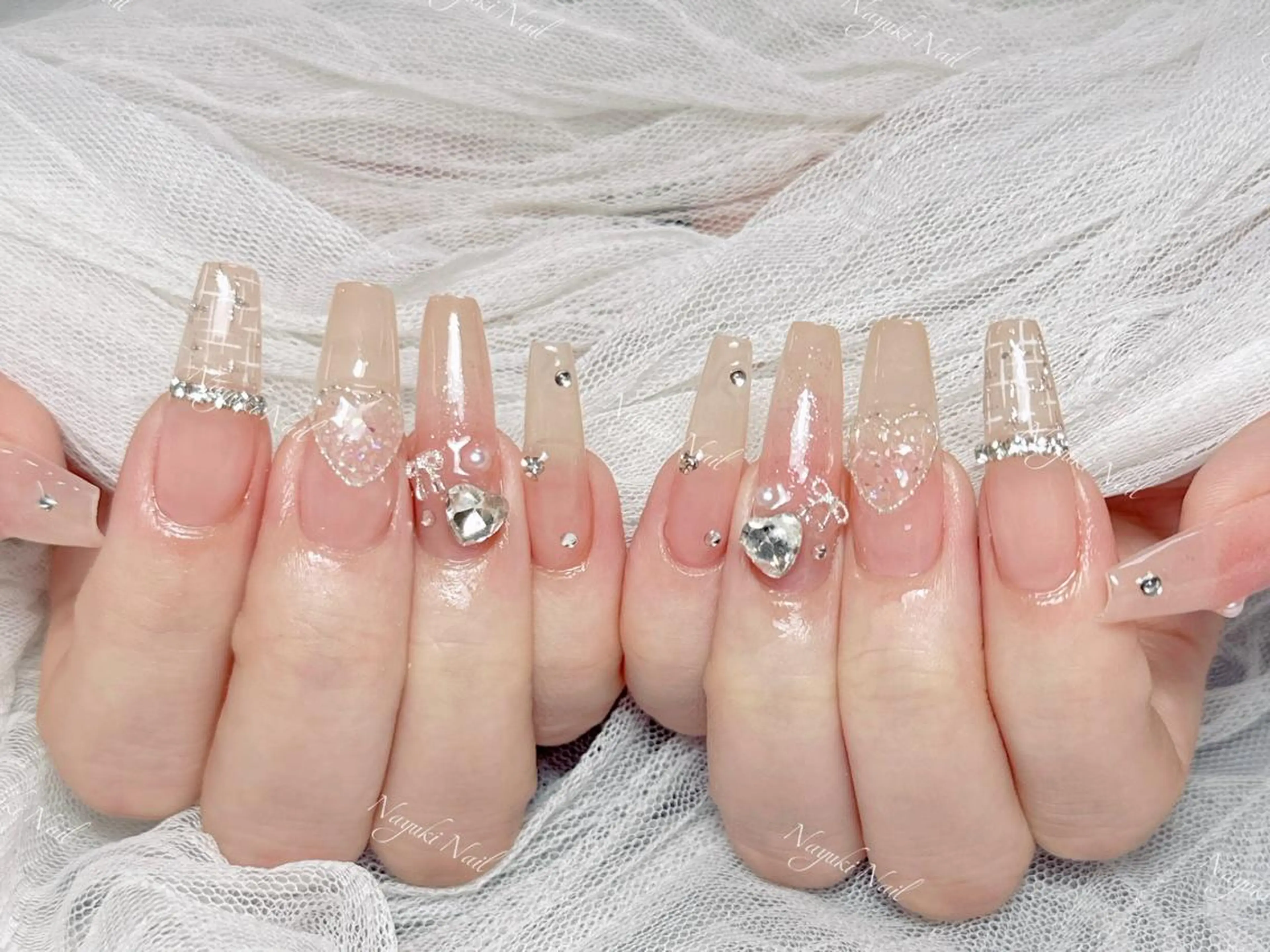 ネイル 🦋 Queenieのネイルデザイン