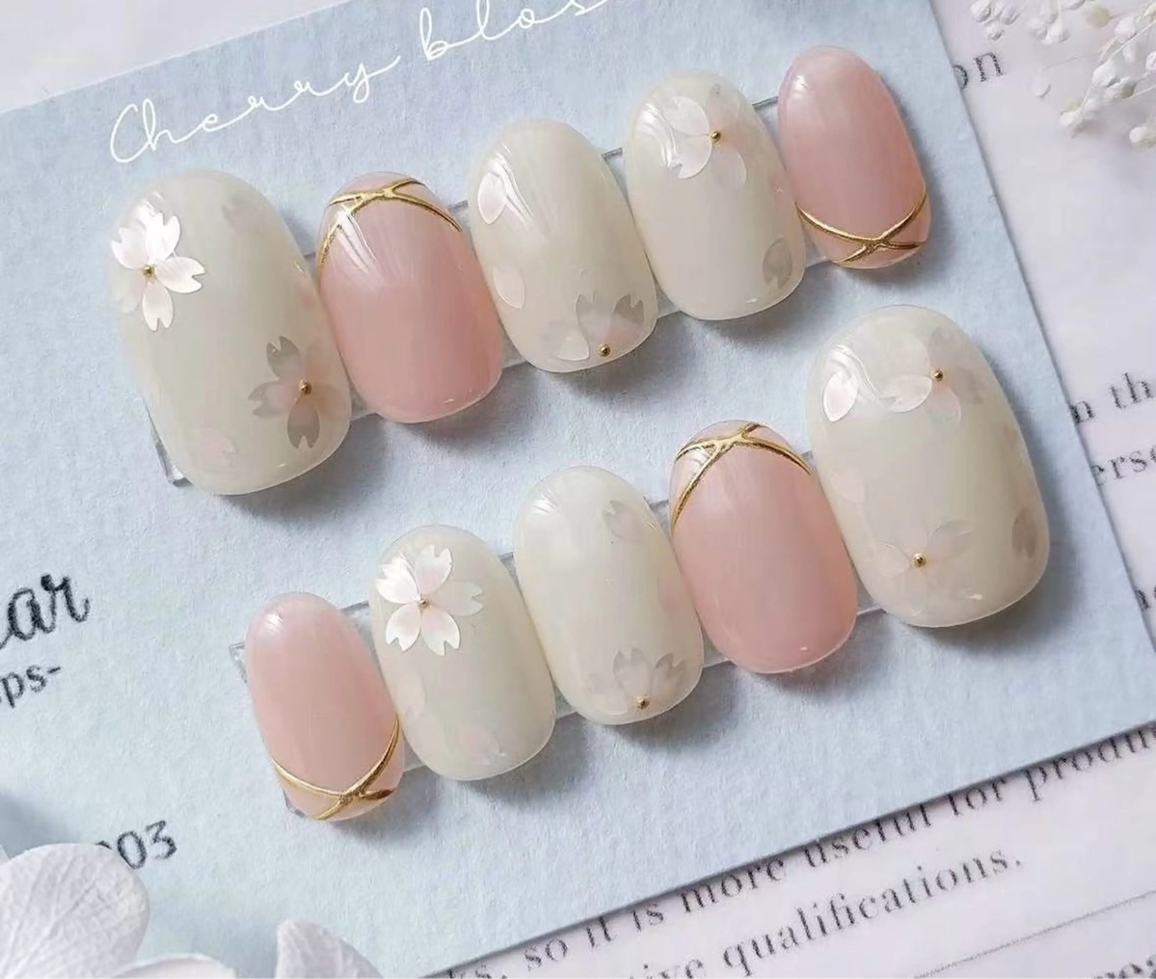 ネイル アートネイル チークネイル 長さ出し フットネイル ジェルネイル ラッキーネイルサロン西川口東口店所属・山田 由奈のネイルデザイン