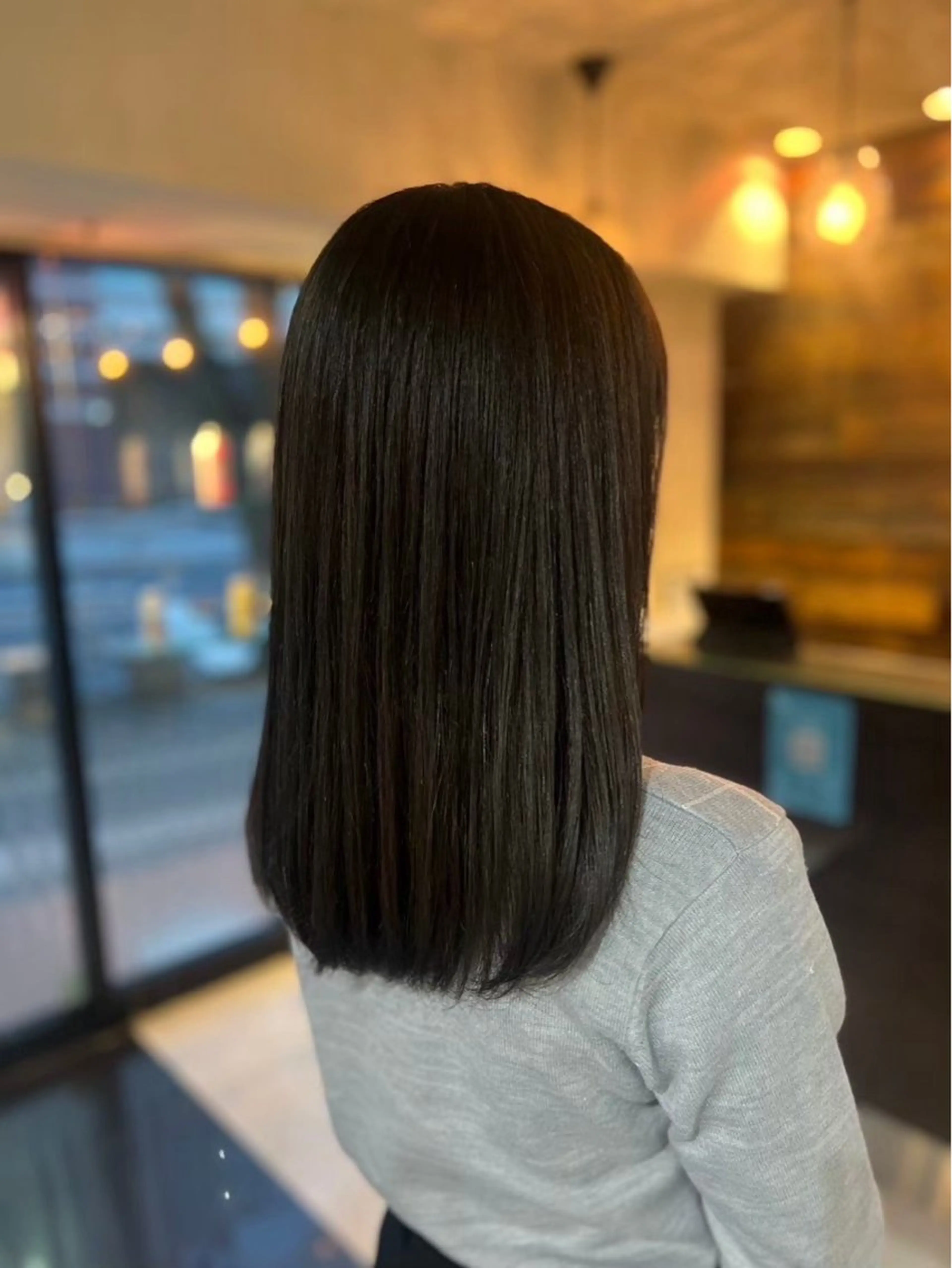 セミロング カラー 大賀 和希のヘアスタイル