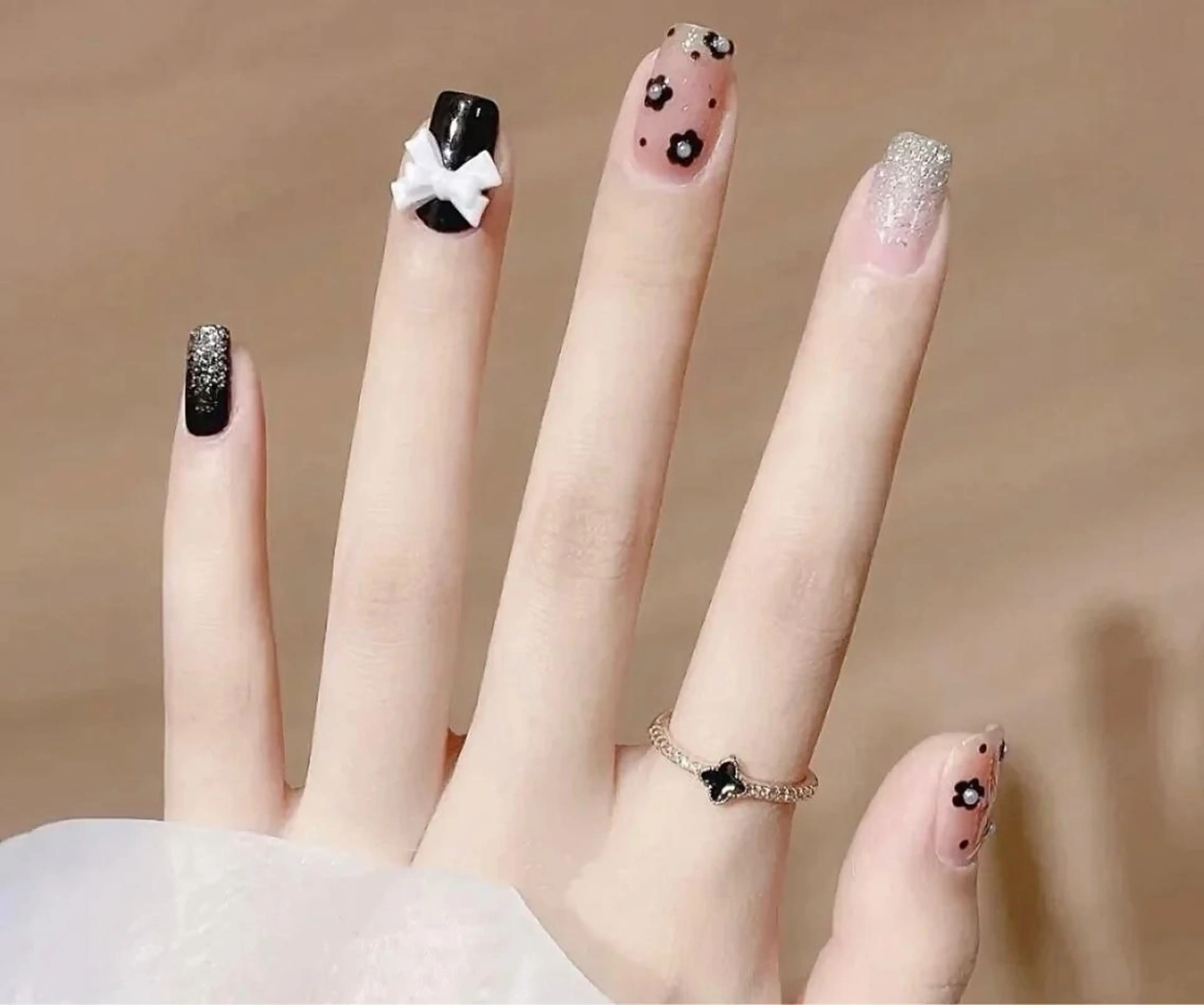 ネイル ハンドネイル M🌷nail 長さだし専門店のネイルデザイン
