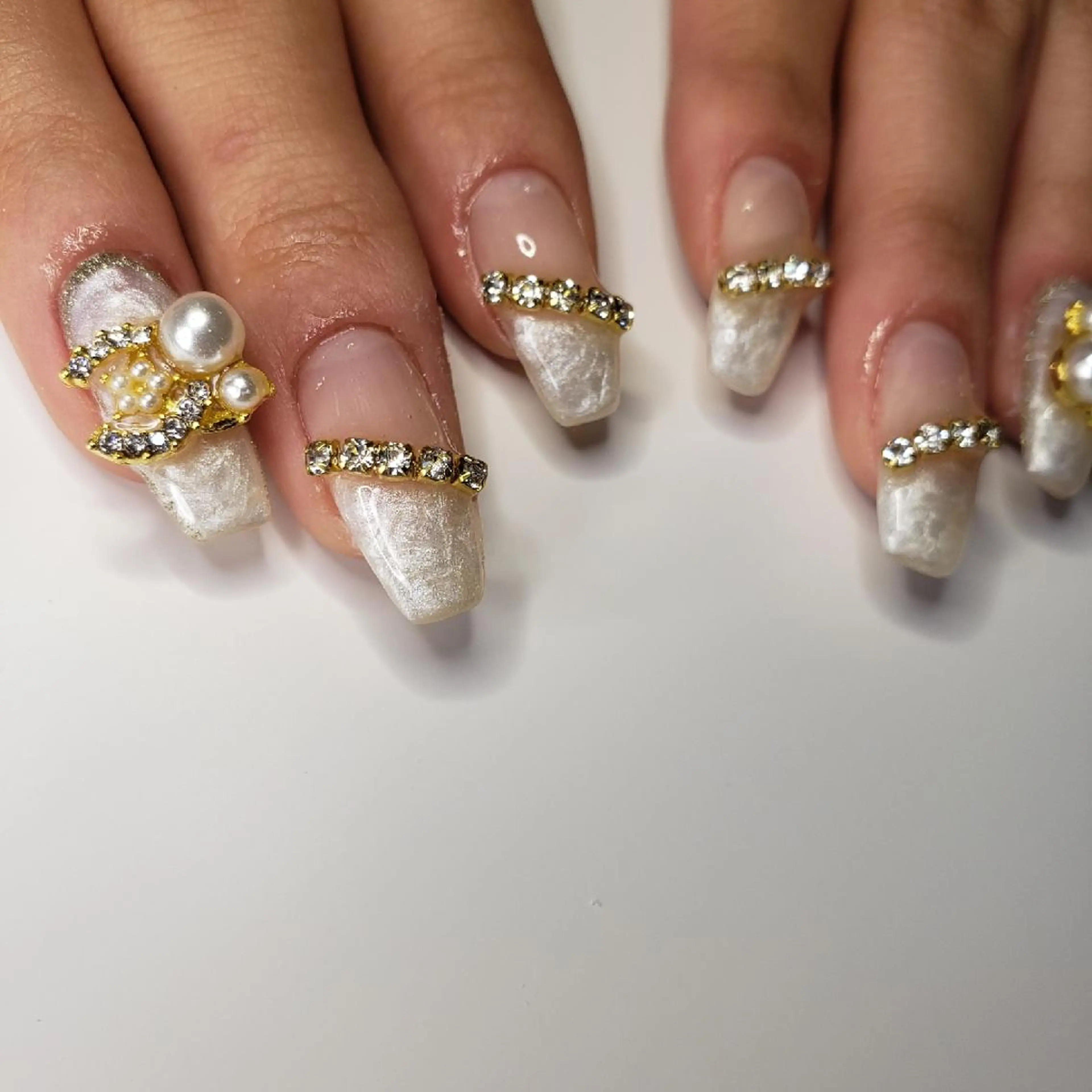 ミディアム ネイル ハンドネイル クロキ 。のネイルデザイン