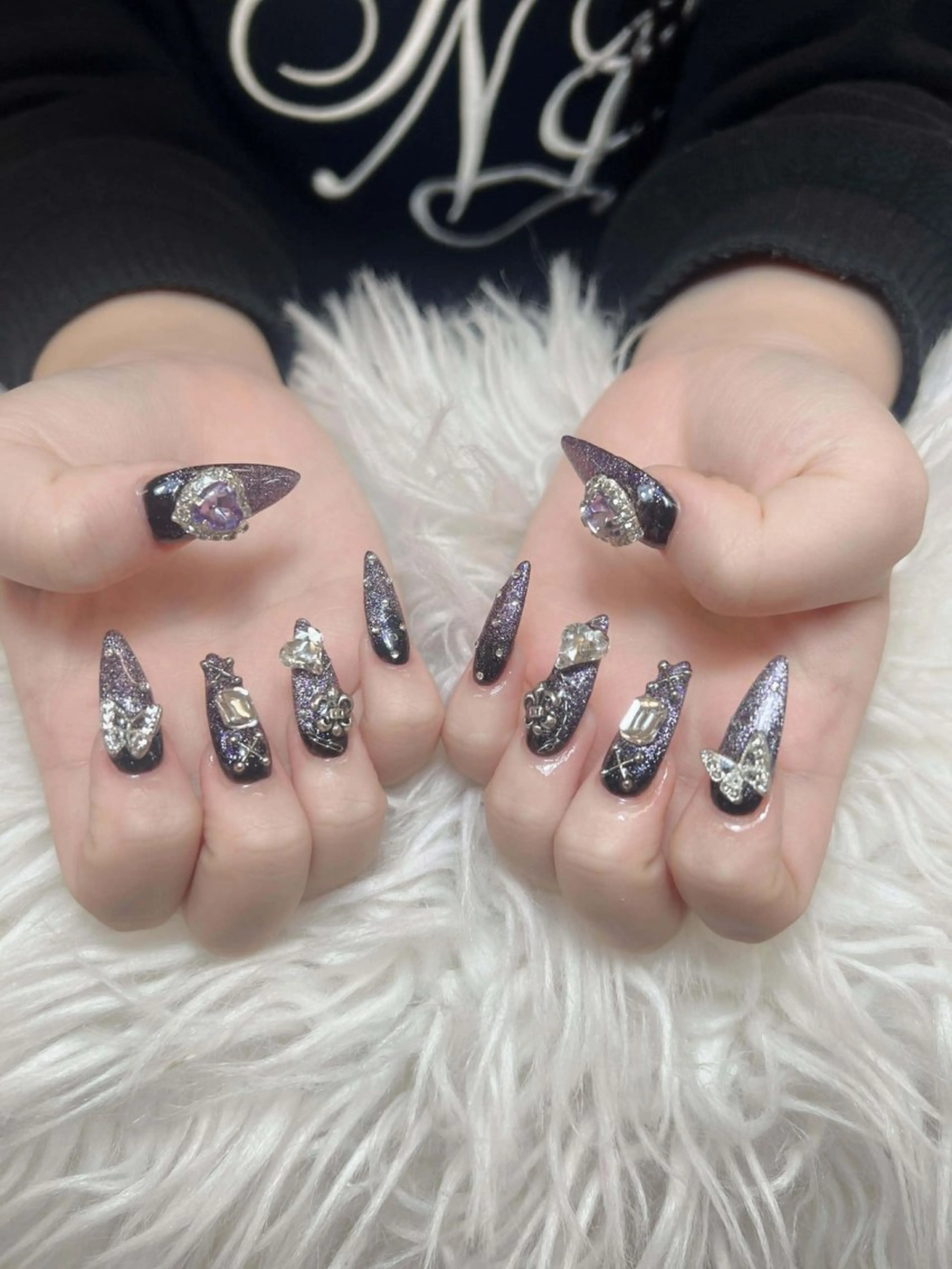 ネイル ハンドネイル ミン ゴテゴテネイルのネイルデザイン