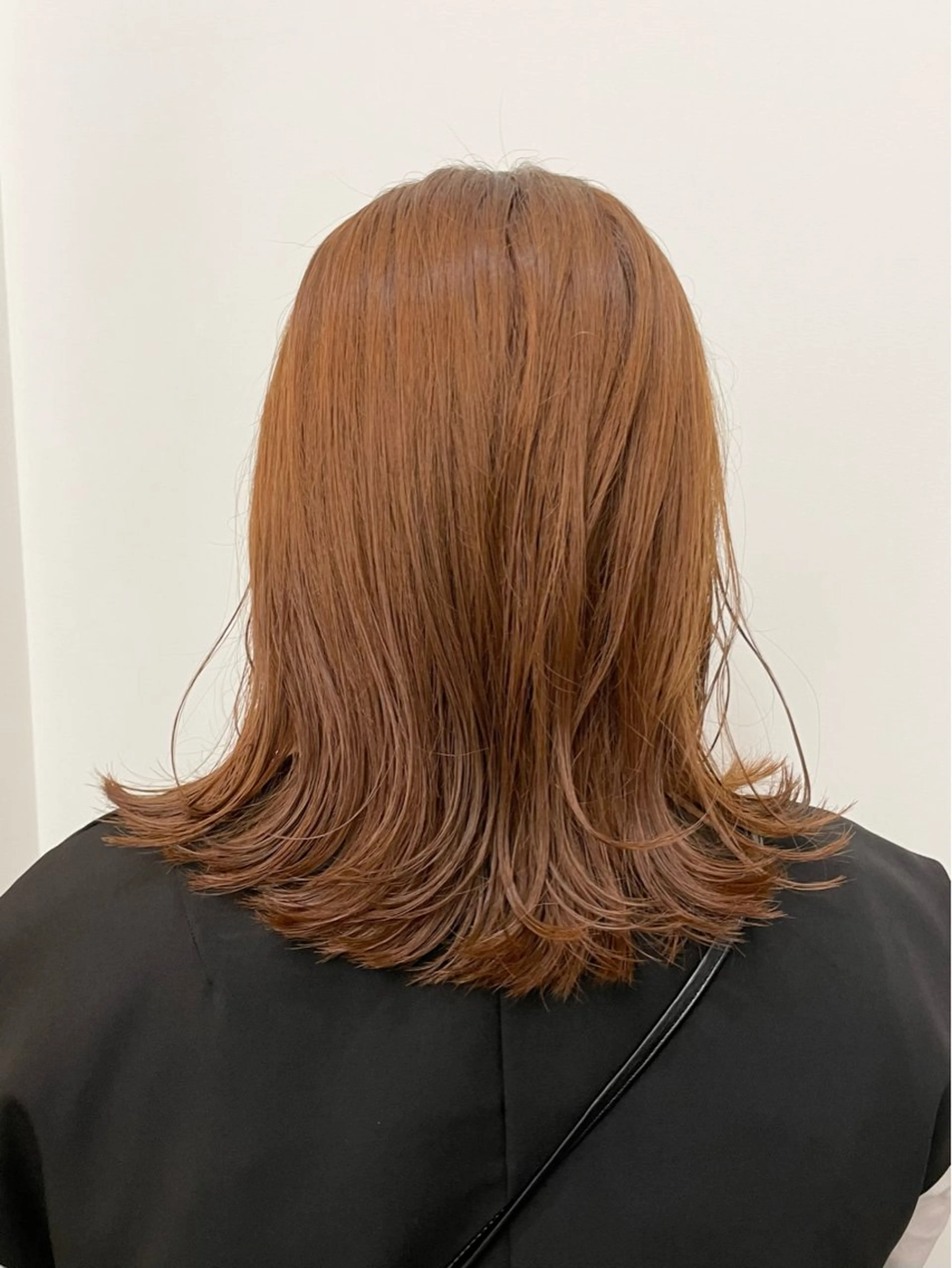 ミディアム 牧田 彩香のヘアスタイル