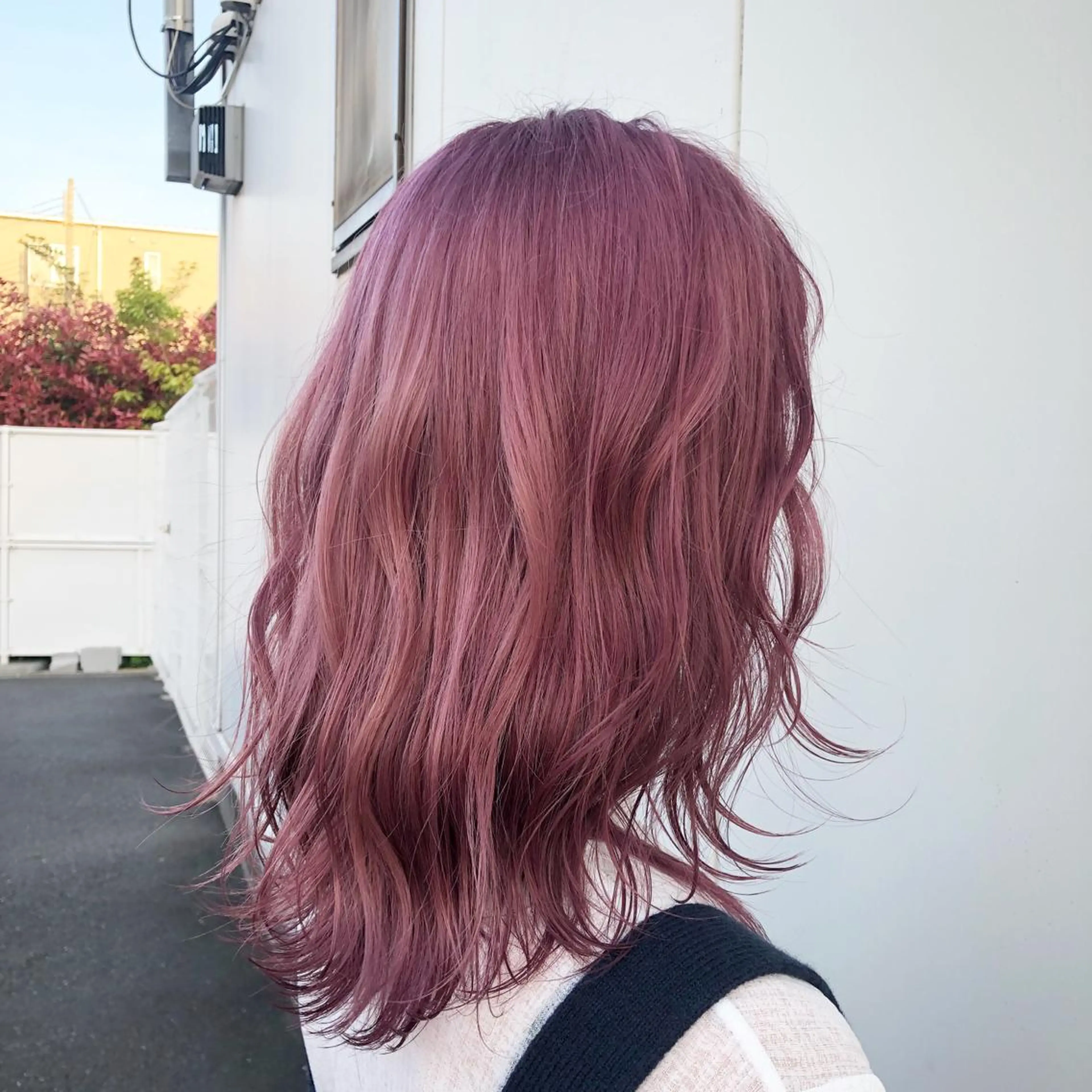 ロング 西澤 咲輝のヘアスタイル