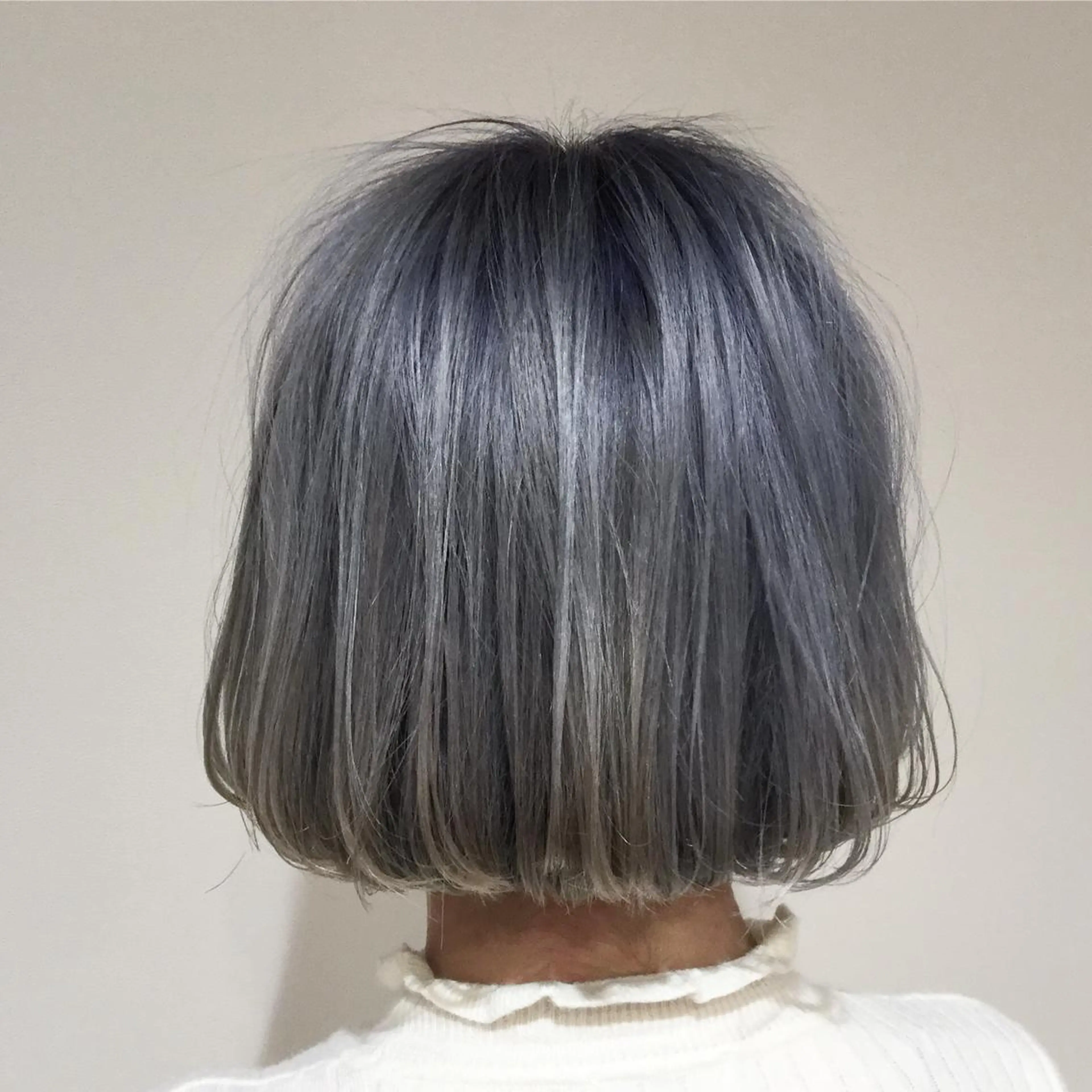 ショート カラー AMI Hair  supply所属・髪質改善カラー 韓国風レイヤーのヘアスタイル