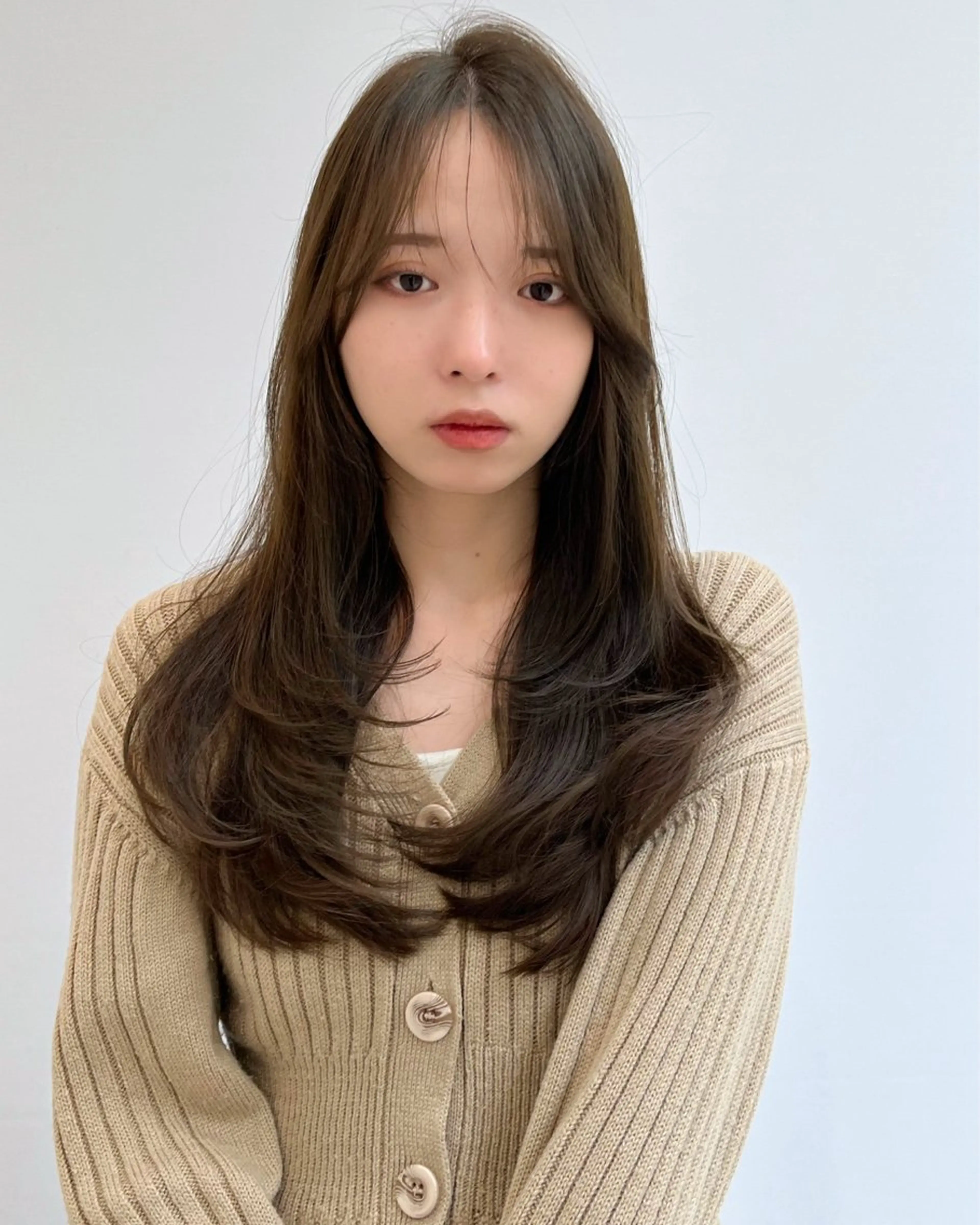 セミロング カラー セミロングパーマ ベージュカラー 黒髪 ブリーチ ブルーカラー カット ヘアカラー トリートメント ミタニ/髪質改善 /レイヤーカットのヘアスタイル