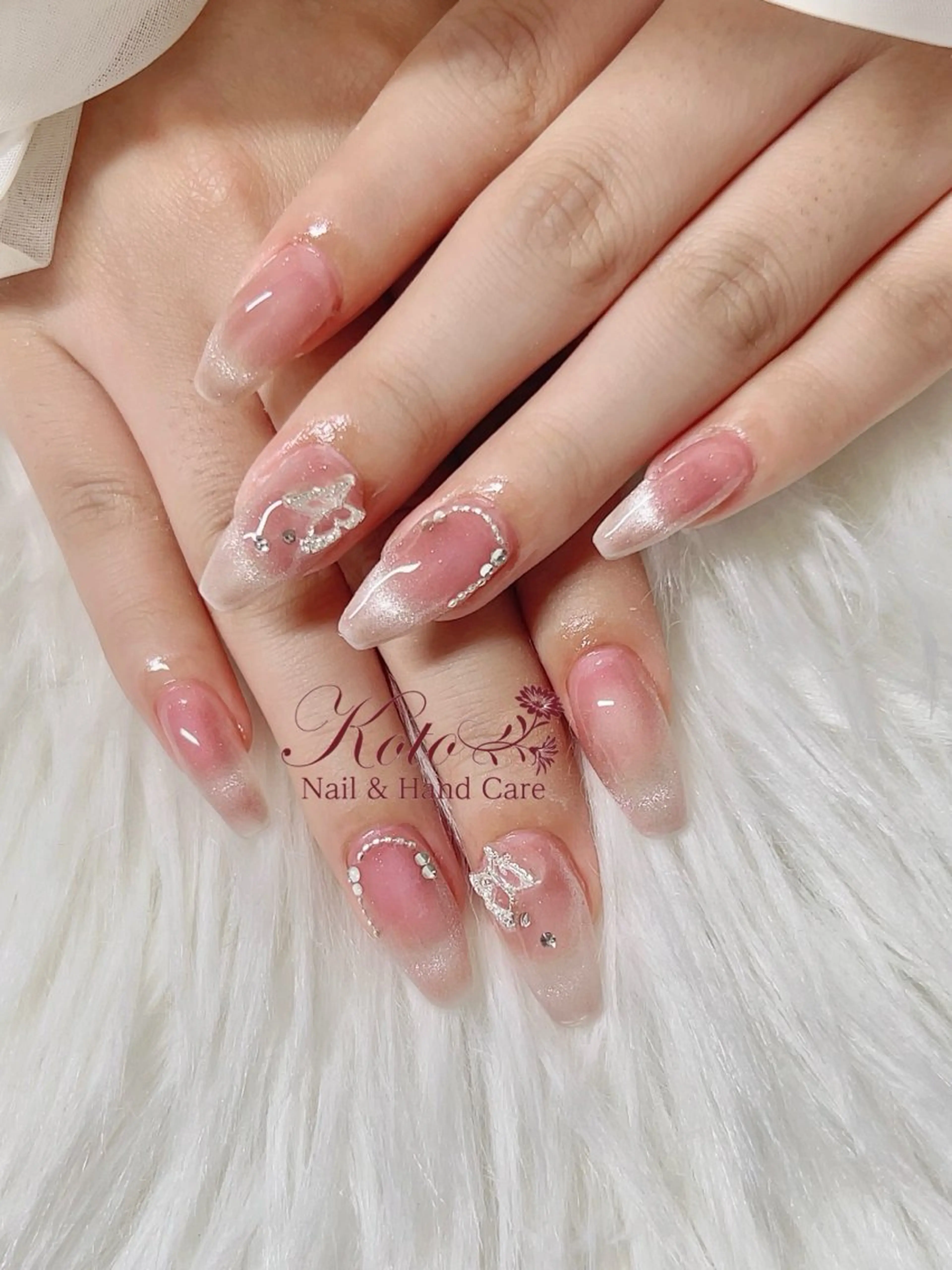 ネイル 長さ出し ジェルネイル 持ち込み ニュアンスネイル 赤色 ハンドネイル Nail Salon KOTOのネイルデザイン