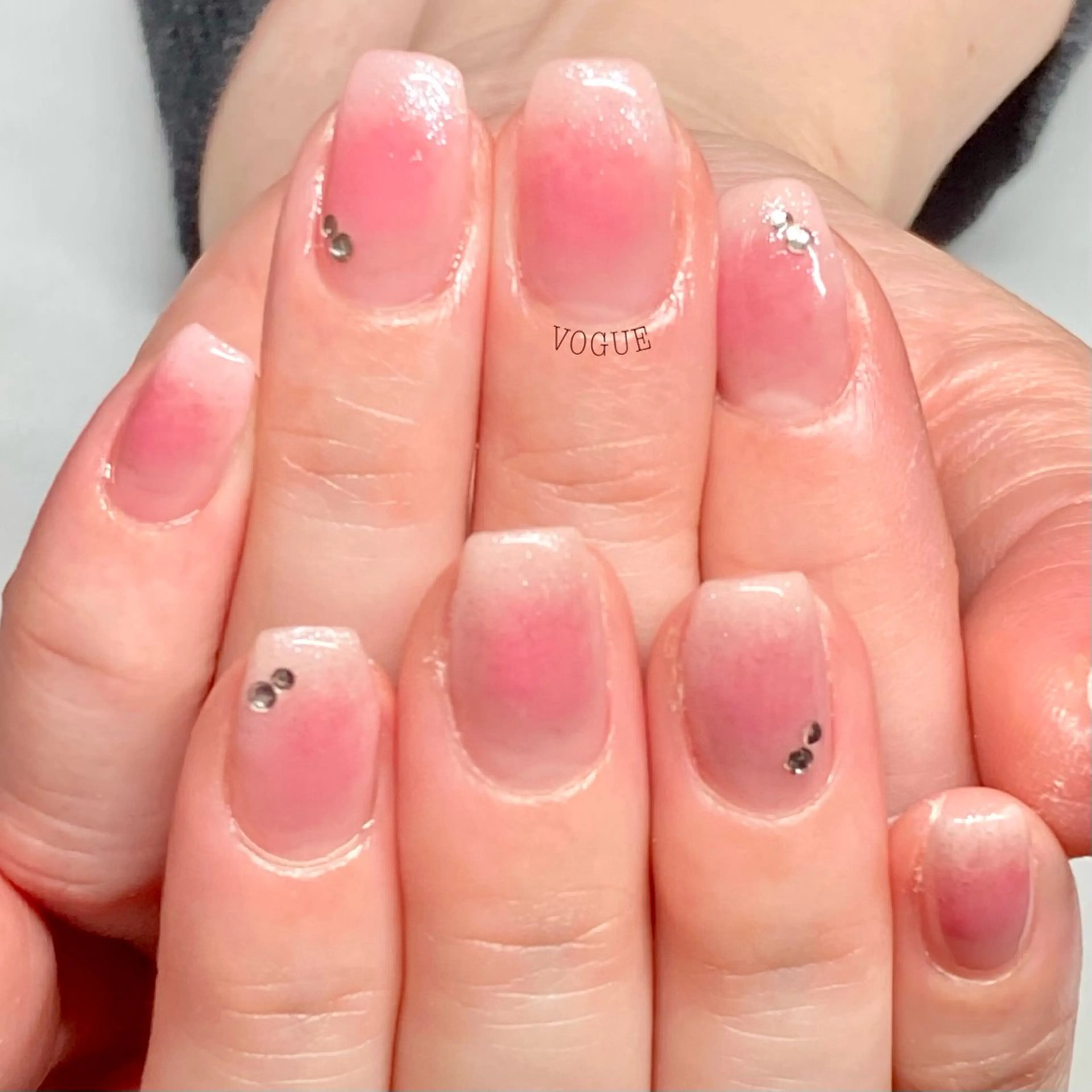 ネイル ハンドネイル VOGUE ×SWANのネイルデザイン