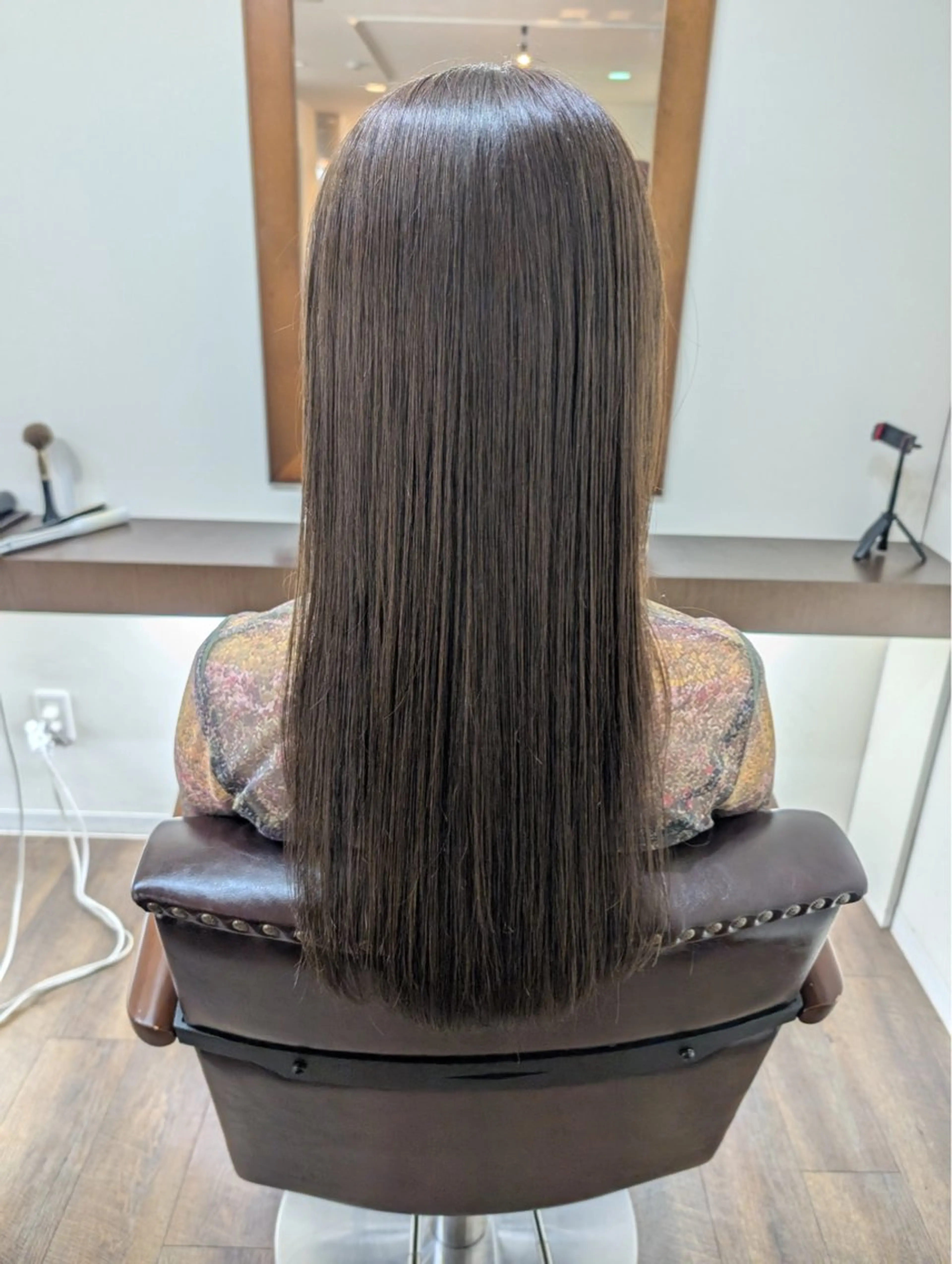 ロング ヘアカラー 内山 結衣のヘアスタイル