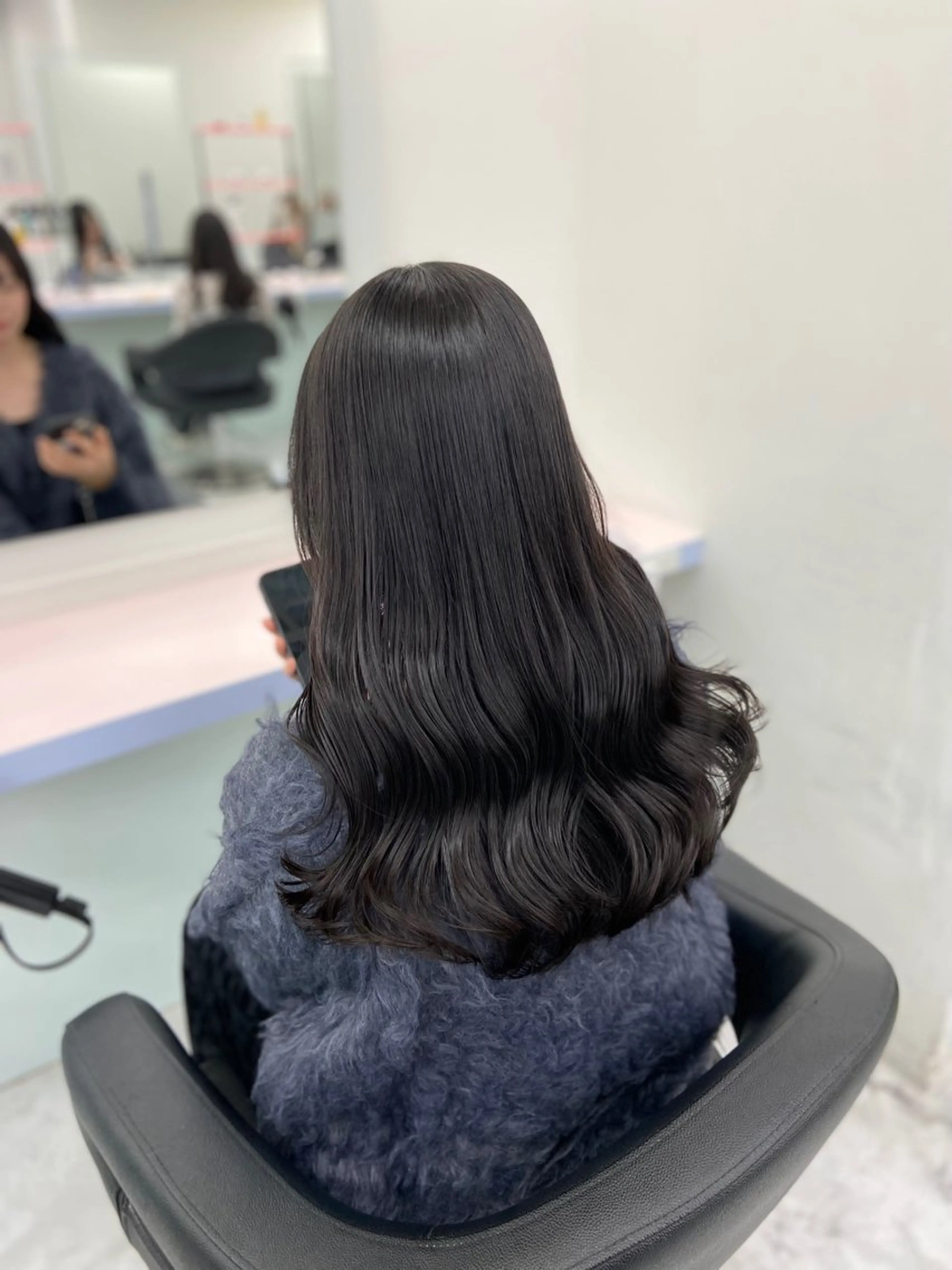 ロング カラー ヘアアレンジ カット ヘアカラー トリートメント ヘアセット レイヤー×透明感カラ ーHAYATOのヘアスタイル