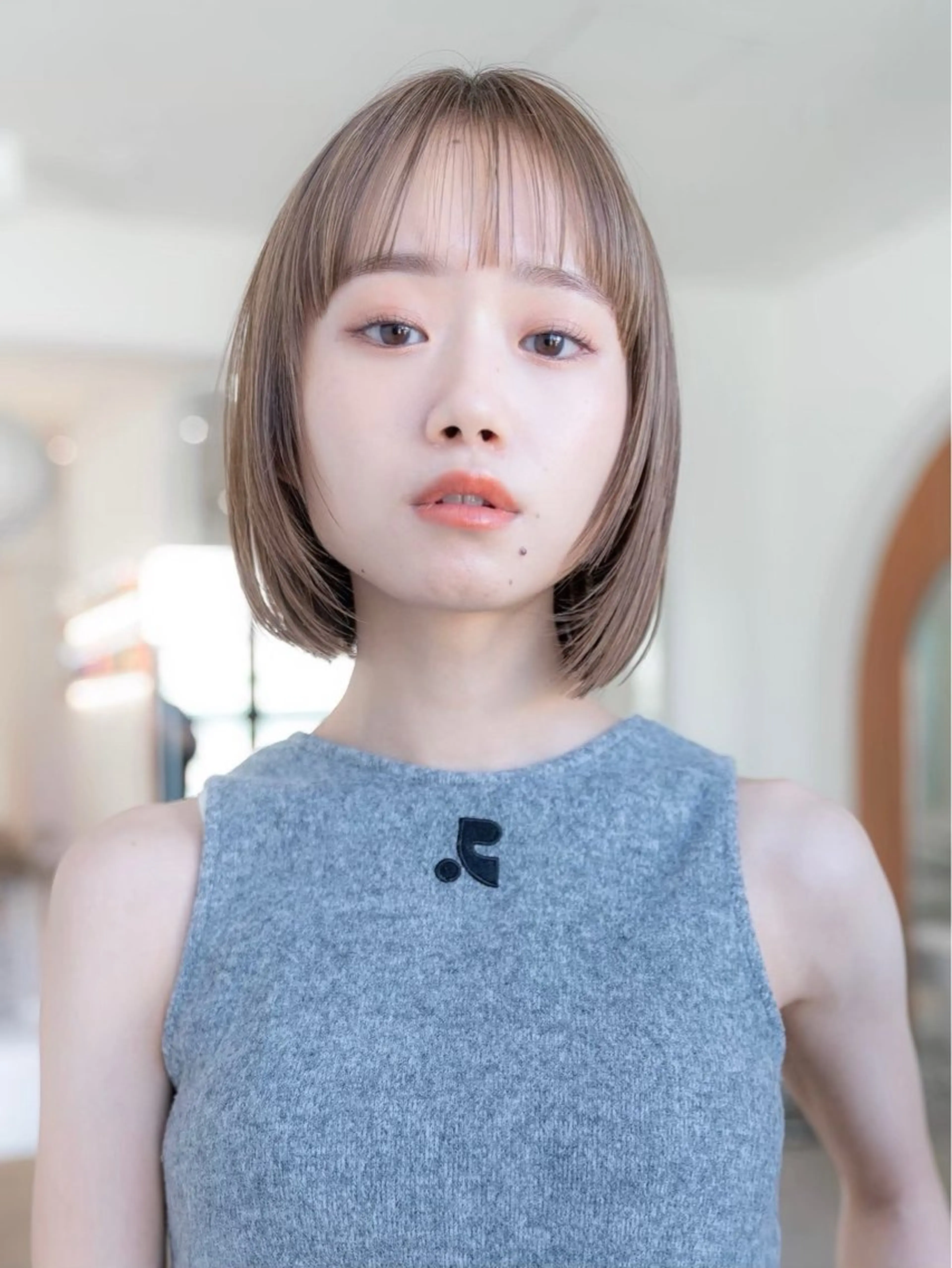 ミディアム カラー 切りっぱなしボブ ベージュカラー グレージュ ラベンダーカラー ミルクティーベージュ カット ヘアカラー トリートメント 渋谷/レイヤーボブ・ 韓国ボブ特化/楓のヘアスタイル