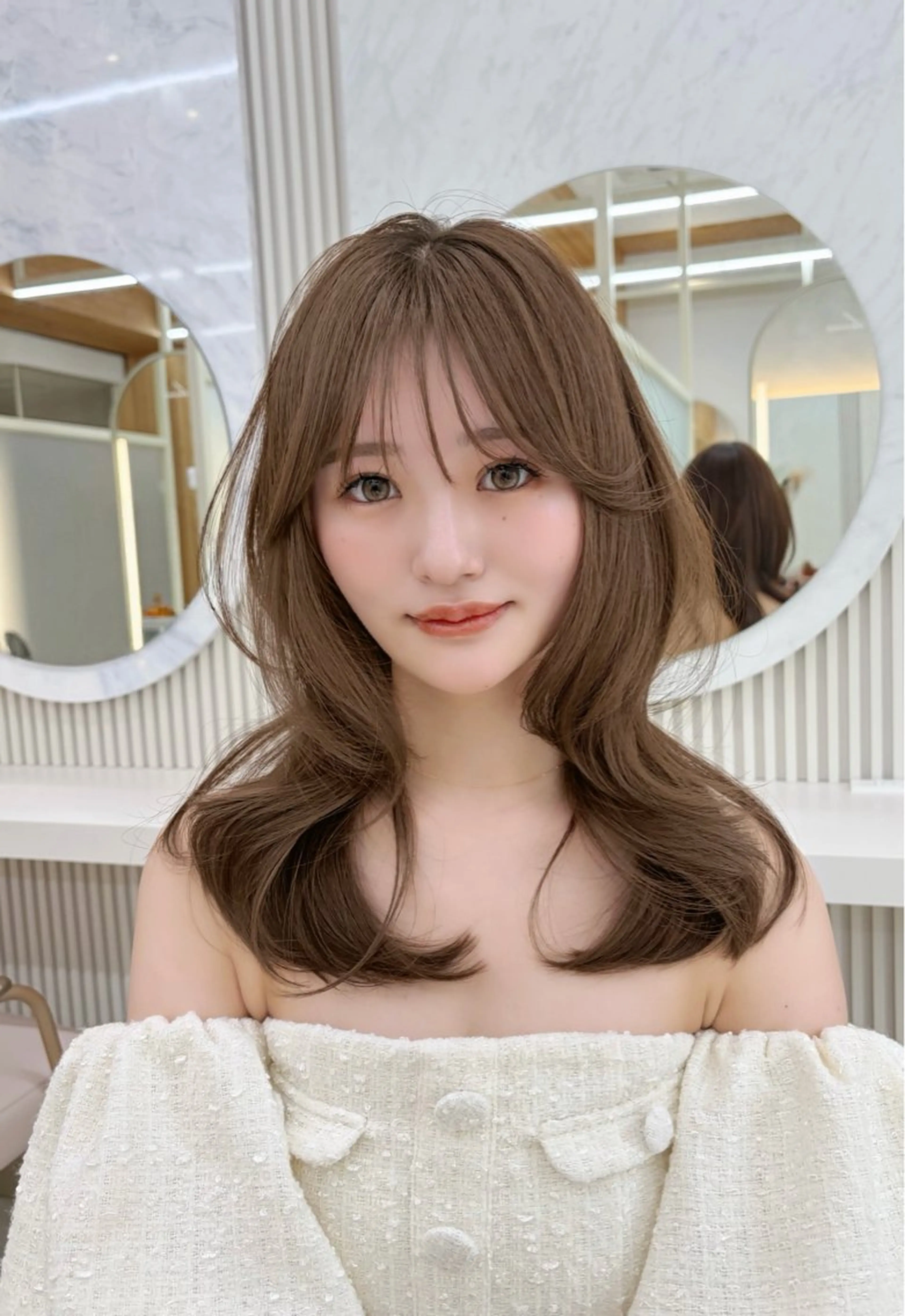 セミロング カット ヘアカラー トリートメント oto🤍×美髪× ゆるふわレイヤーのヘアスタイル