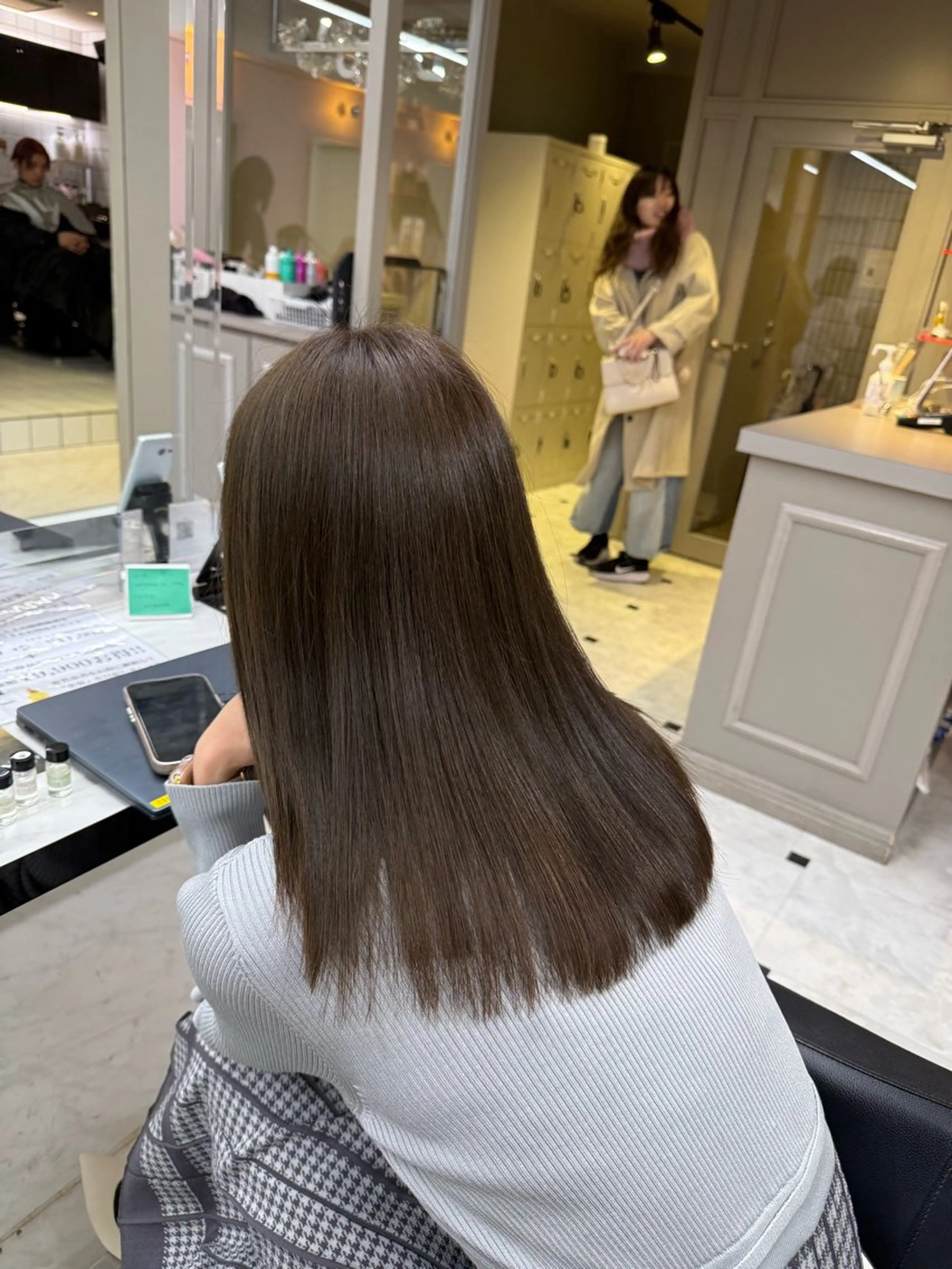 カラー ベージュカラー オリーブベージュ カット ヘアカラー トリートメント 韓国風グレージュ 🤍たくみ🤍のヘアスタイル