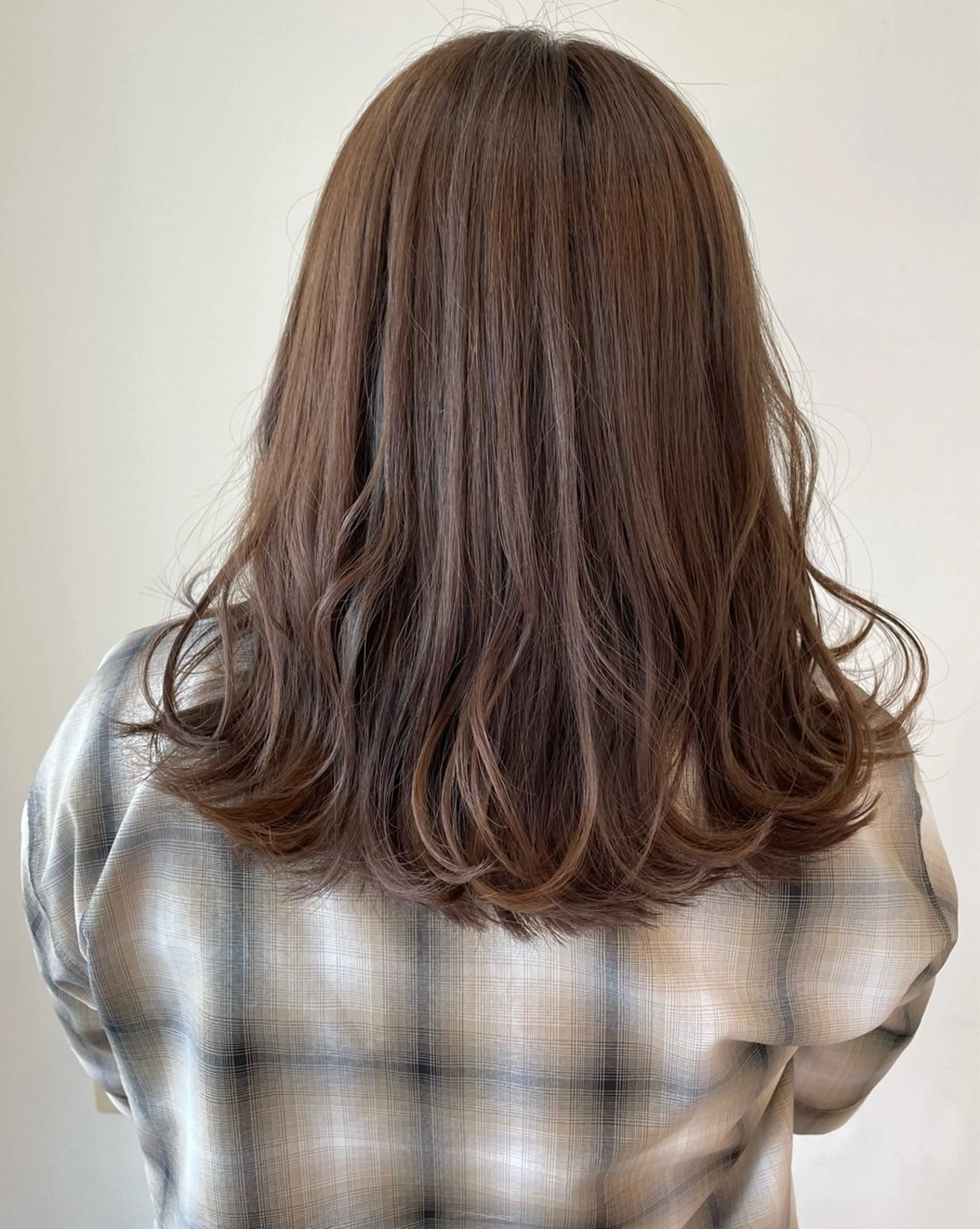 ミディアム カット ヘアカラー トリートメント mochizuki rikaのヘアスタイル