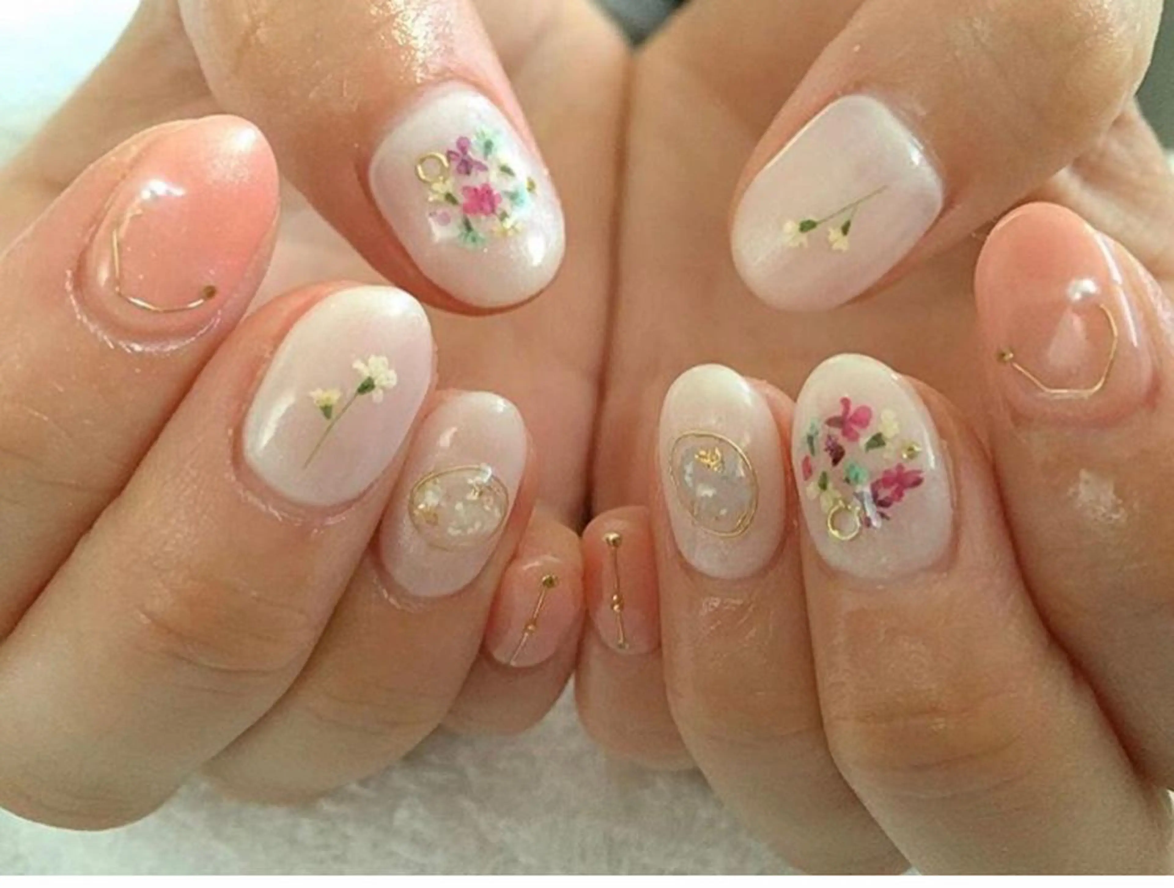 ネイル フラワーネイル 久田 悠佳のネイルデザイン