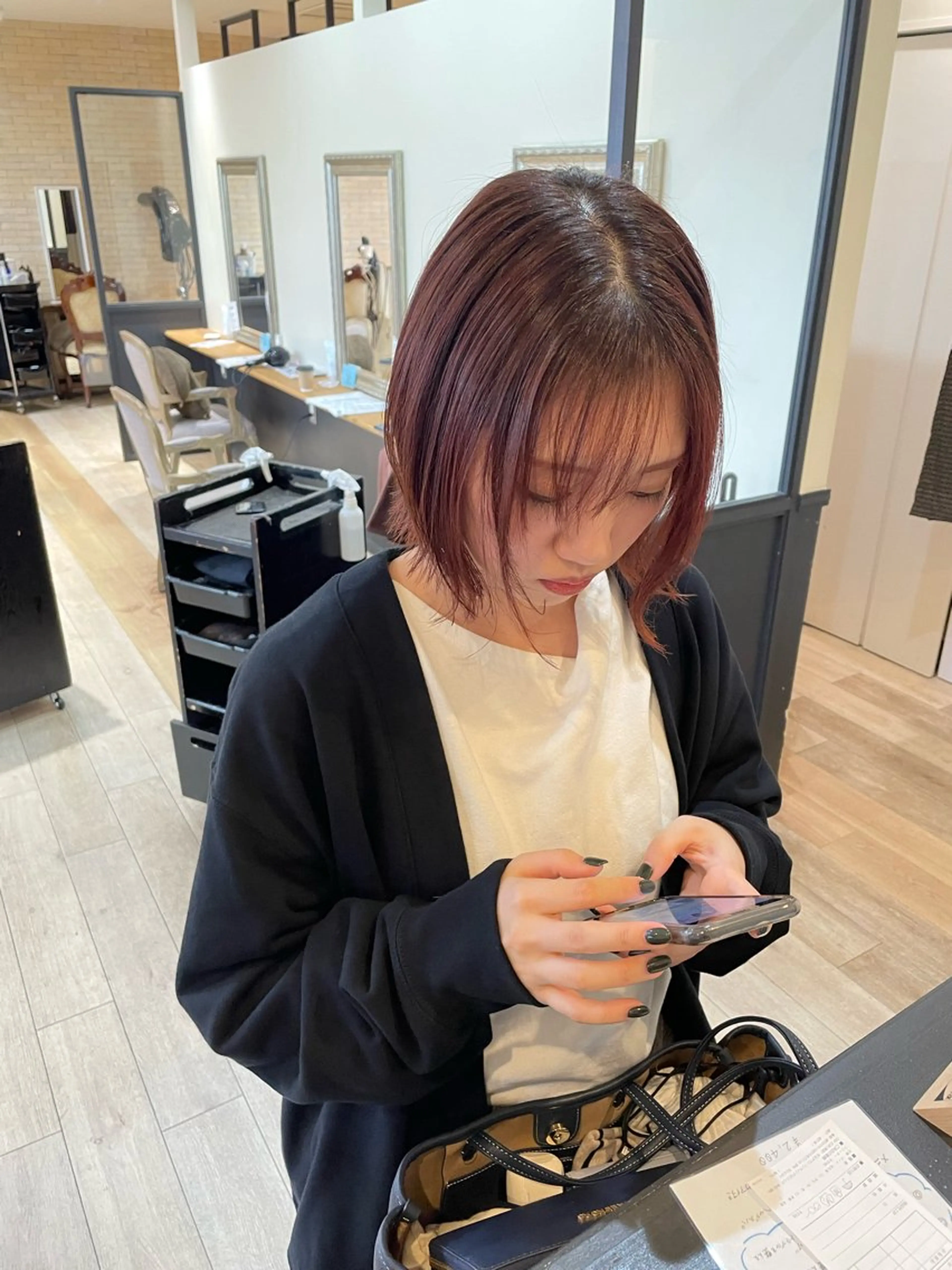 ショート カラー 松尾 遥花のヘアスタイル