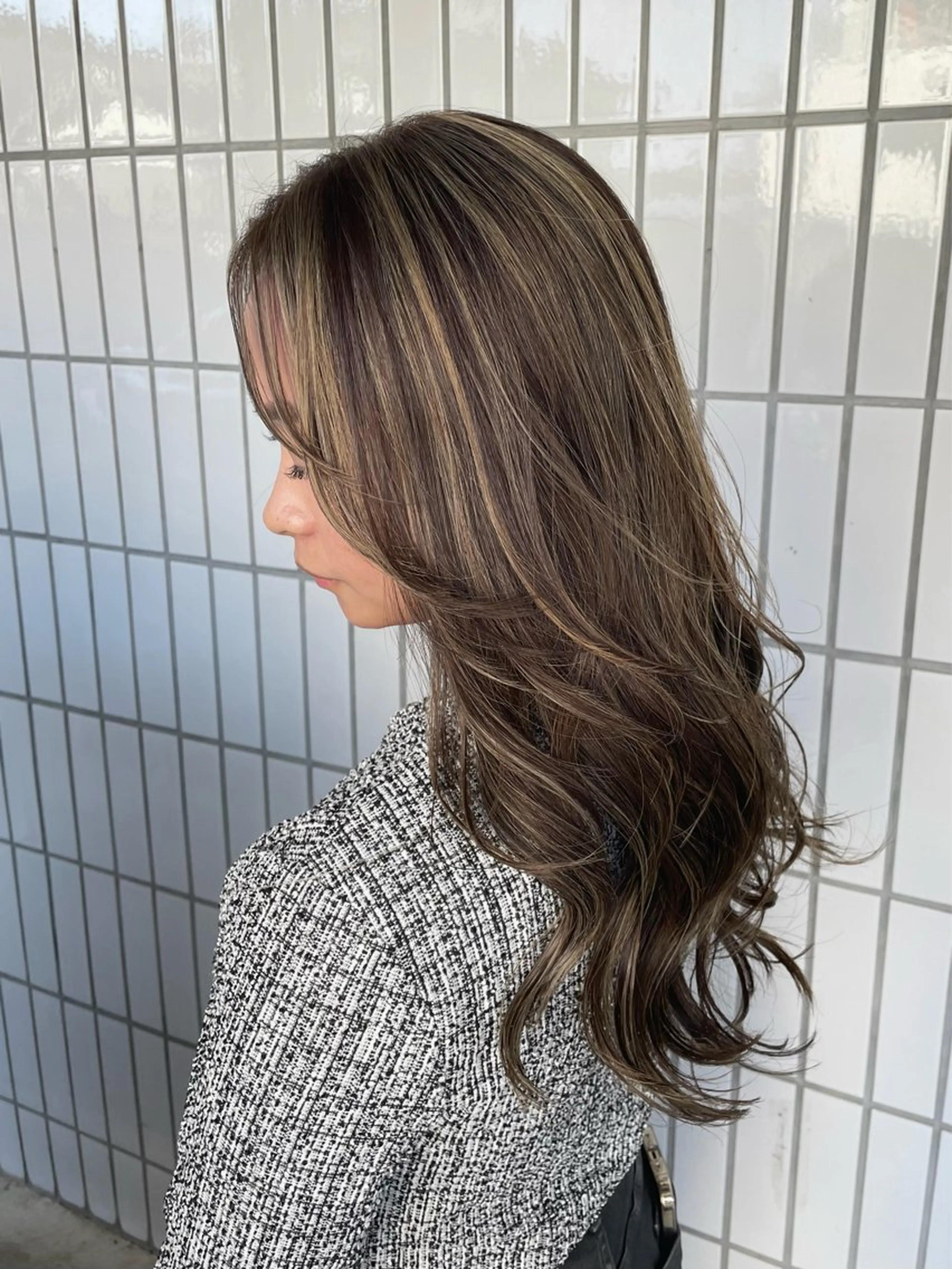 ロング カラー ベージュカラー ハイライトカラー ハイライト カット ヘアカラー トリートメント acero + hair&eyelash 幸手店【アチェロ】所属・ハイライトハイトーン 💖MOMOKAのヘアスタイル