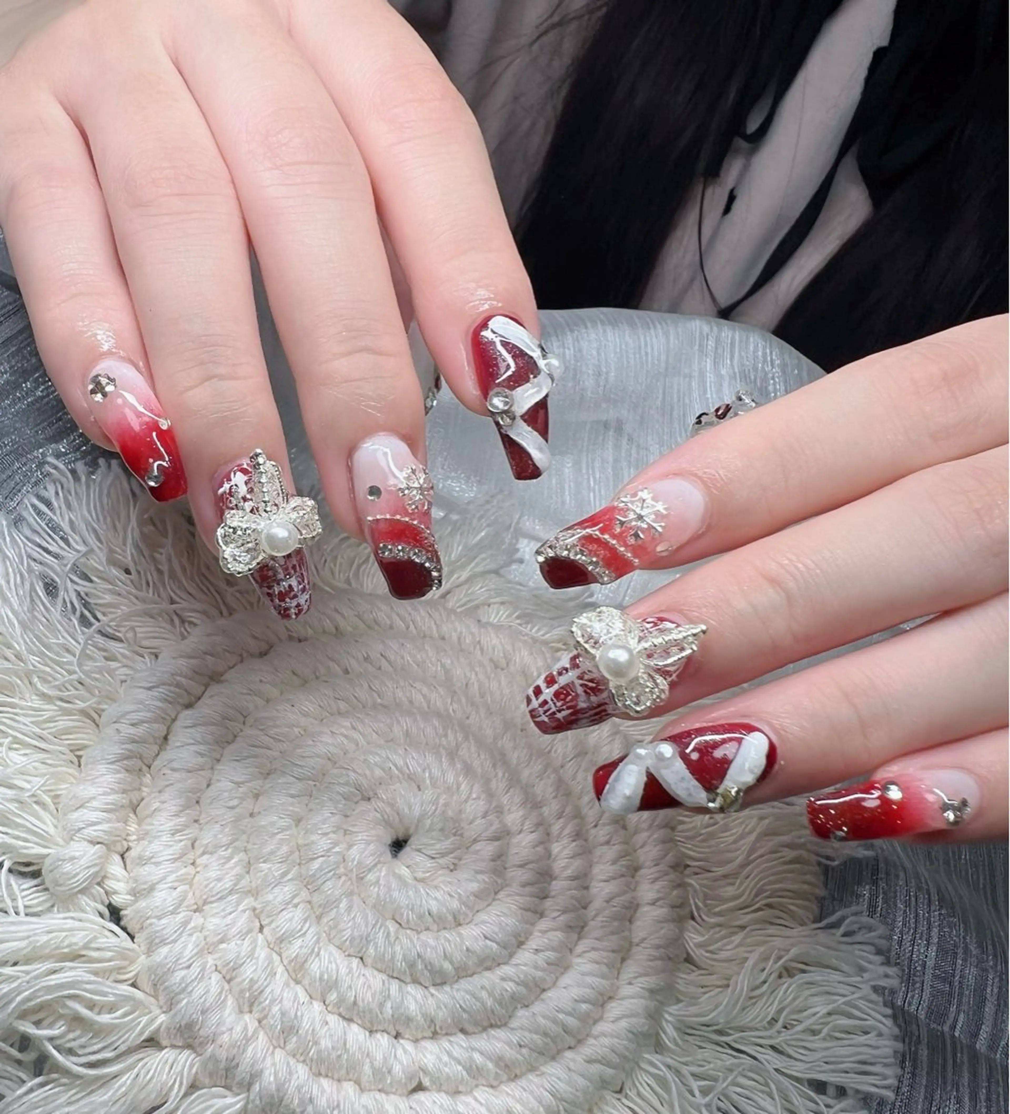 ネイル オーロラネイル チークネイル 長さ出し フットネイル フレンチネイル ハンドネイル Lee Nailsのネイルデザイン