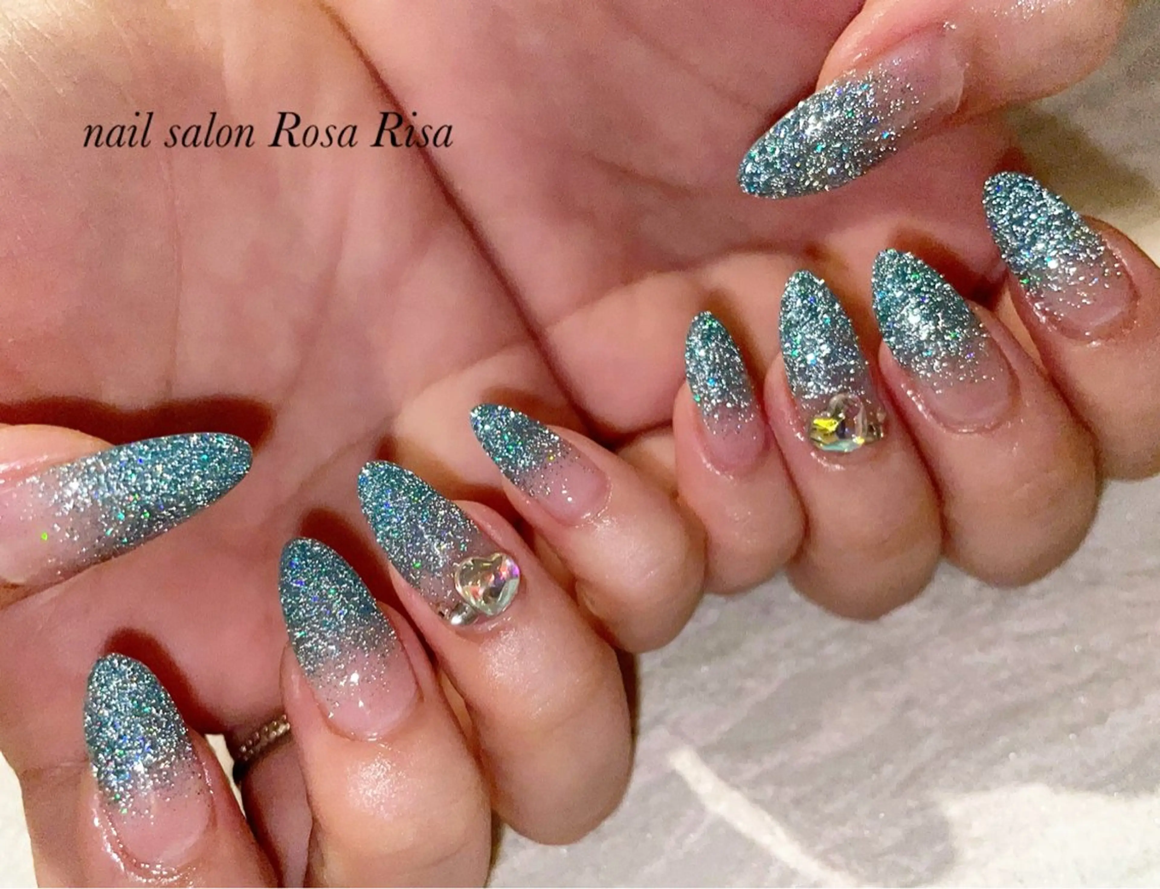 ネイル フラッシュネイル ハンドネイル ネイルスタジオ シェイクユアハンズのネイルデザイン