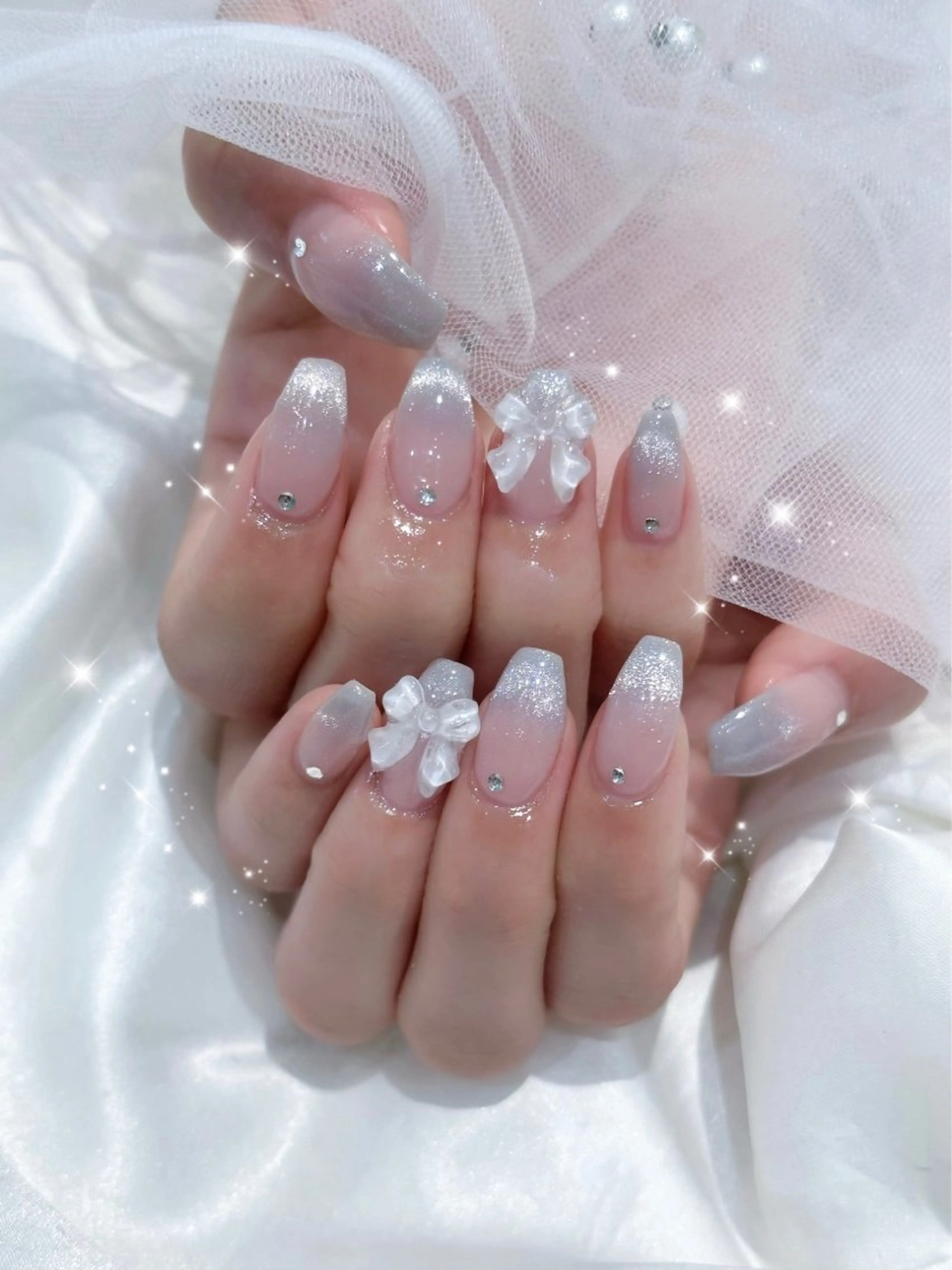 ネイル フレンチネイル ジェルネイル ガーリー マグネットネイル パラジェル ハンドネイル Kanon 🤍のネイルデザイン
