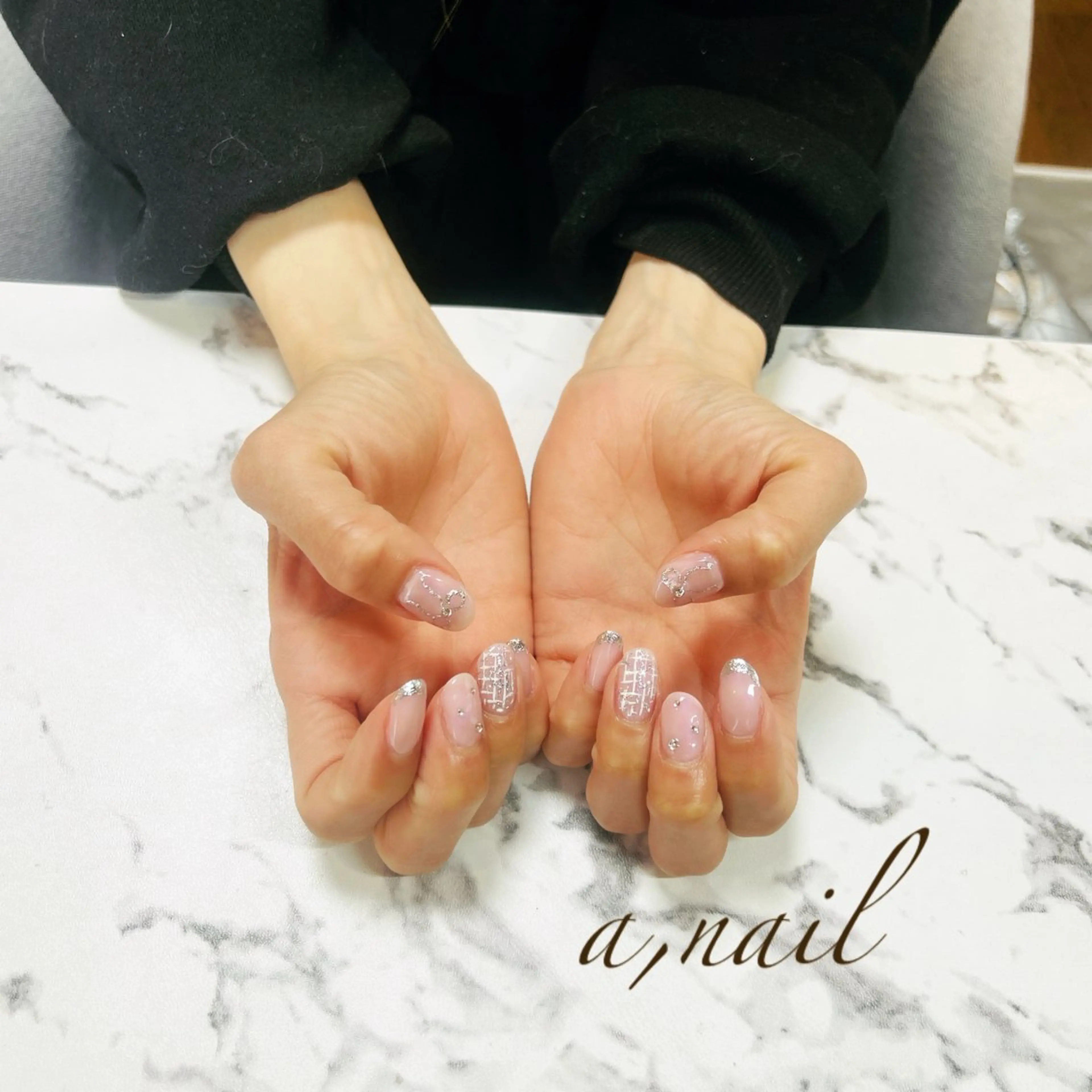 ネイル フレンチネイル ジェルネイル キラキラネイル ラメ(グリッター) パラジェル ハンドネイル ネイルサロン エーネイルのネイルデザイン