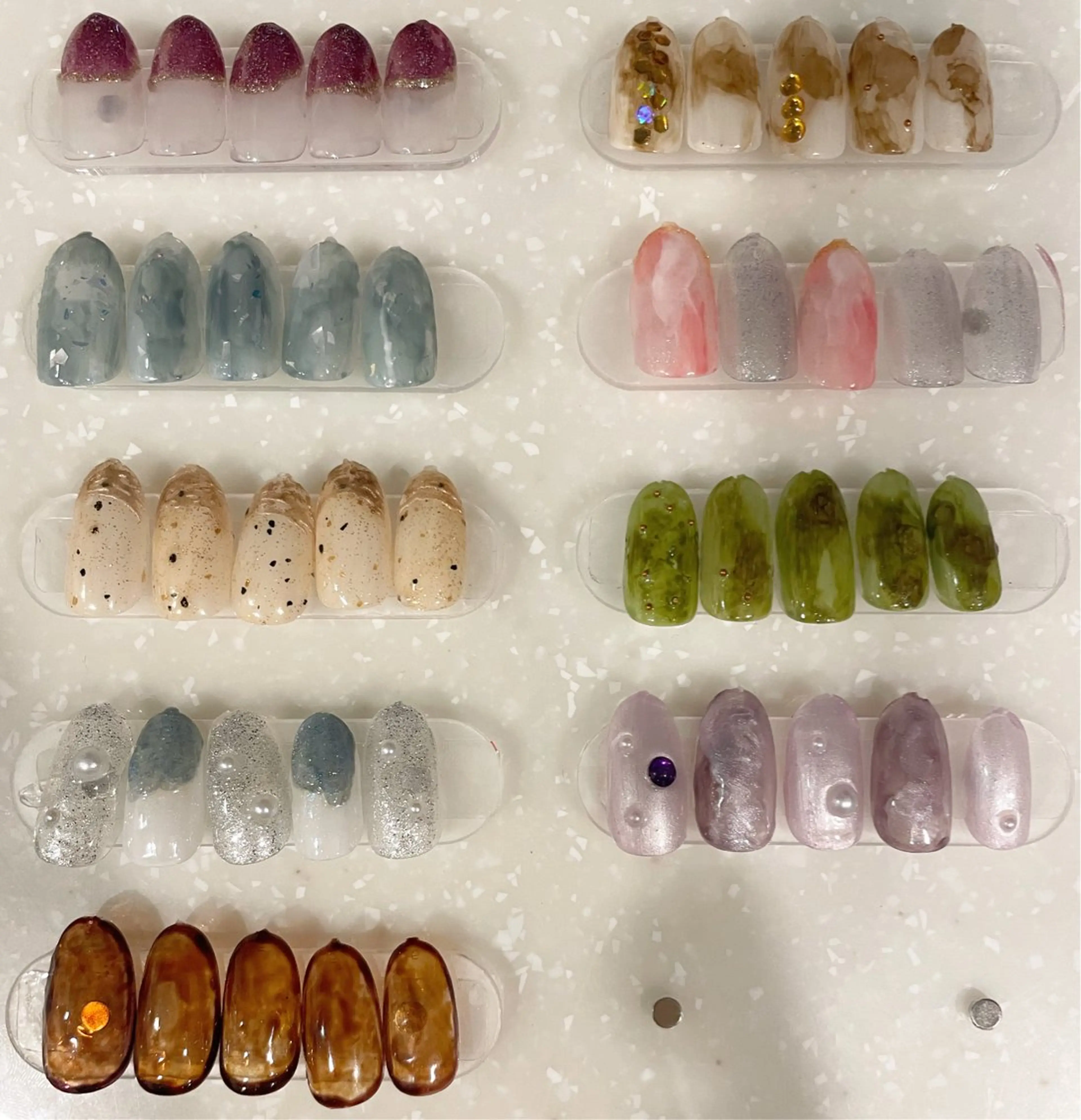 ネイル ニュアンスネイル 眉とネイルのお店 Leaf🌿津田沼の眉毛・アイブロウイメージ