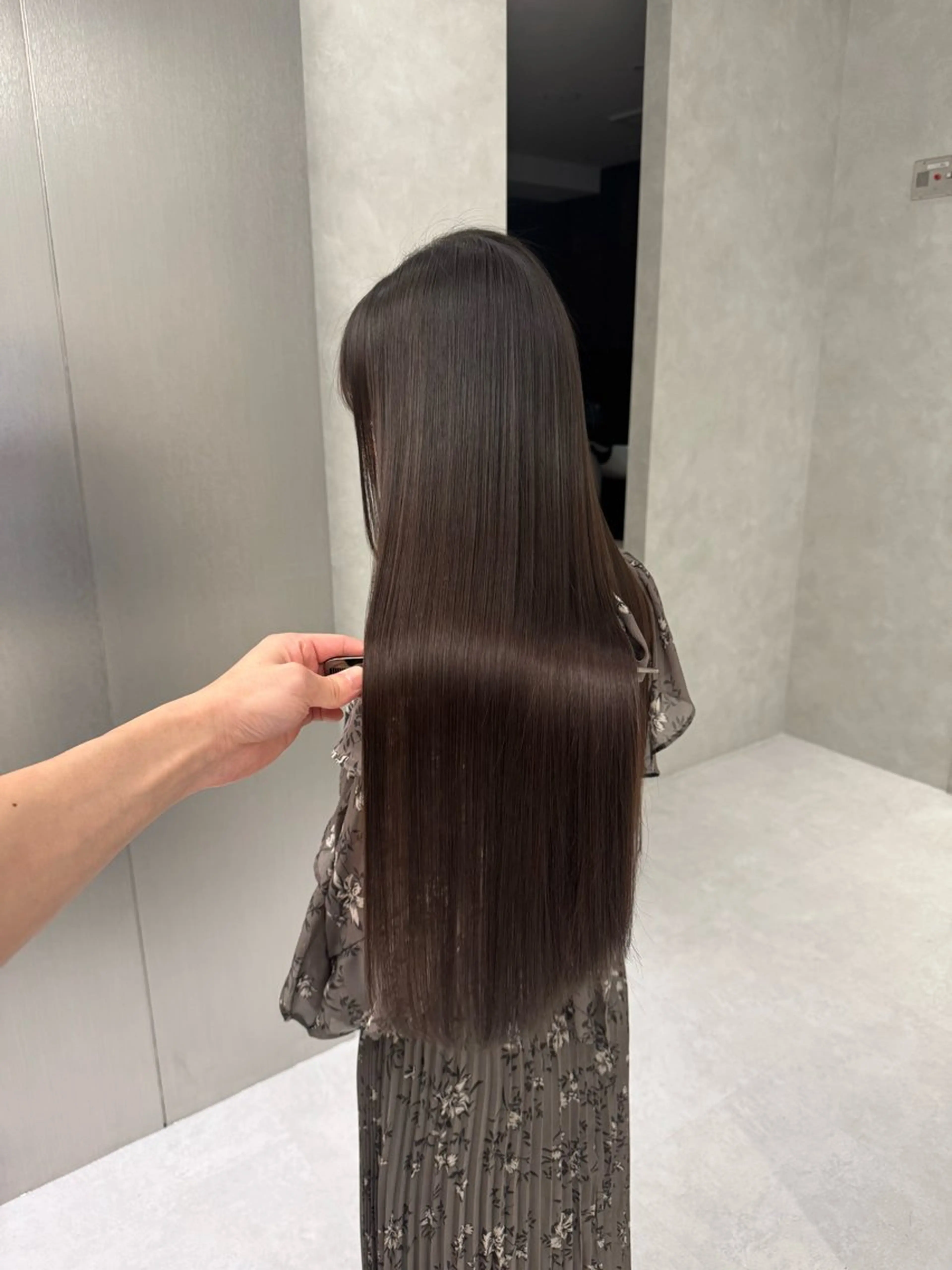 ロング 髪質改善 韓国風ヘア 縮毛矯正 SALOWIN east店6F所属・TAKUMI 【美髪特化】のヘアスタイル