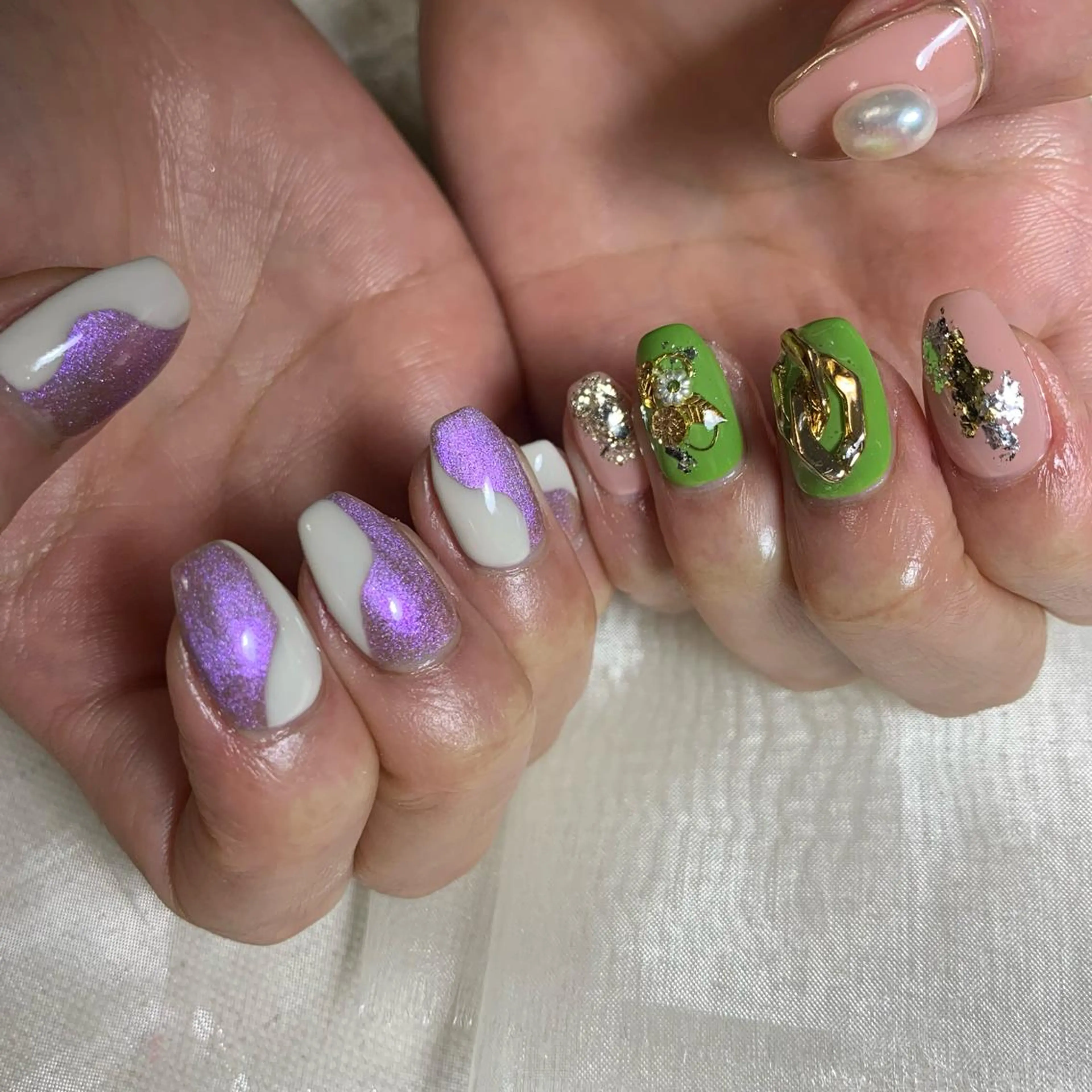 ネイル repos~ルポ~所属・里見 麗のネイルデザイン