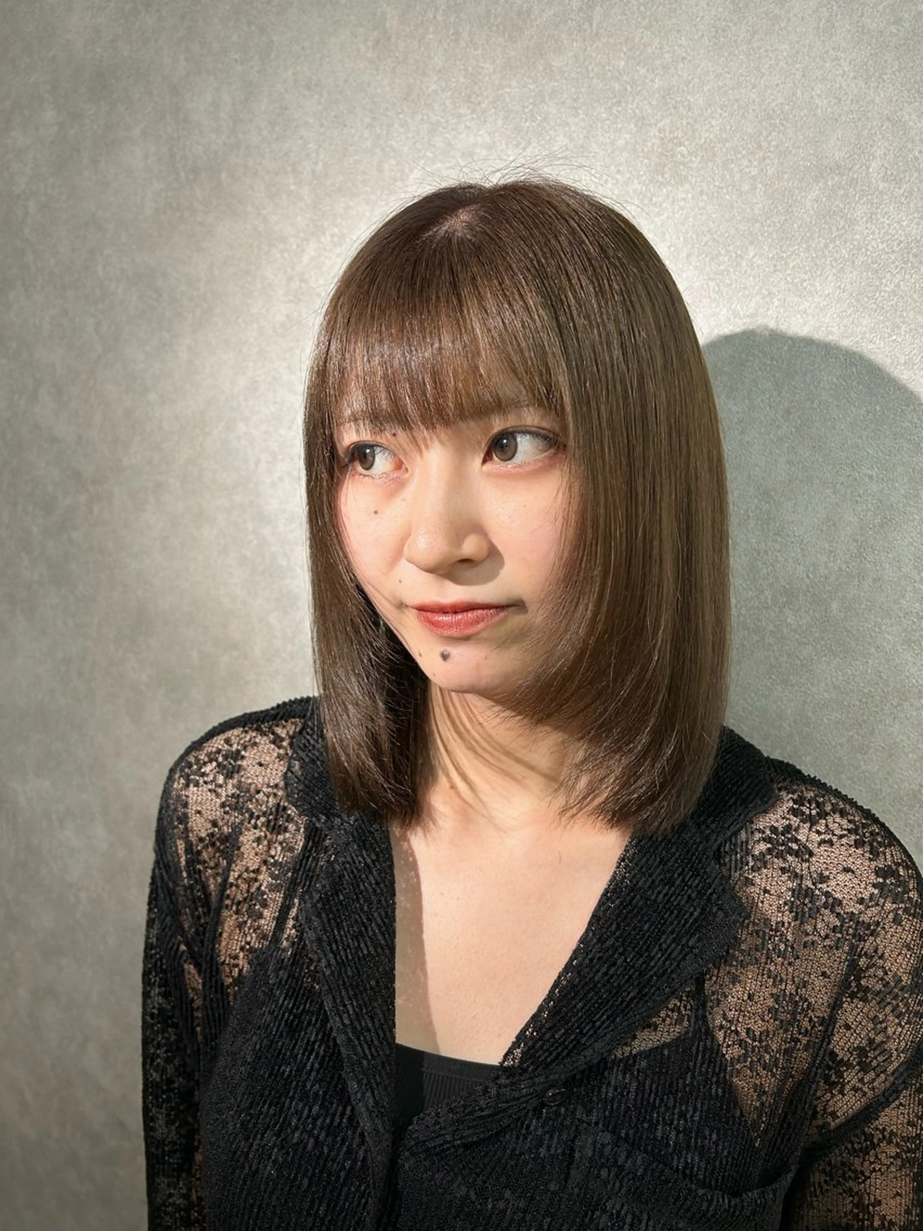 ミディアム 顔まわりレイヤー 顔周りカット 髪質改善 レイヤーカット トリートメント トリートメント nui【茨木】本多 莉果子のヘアスタイル