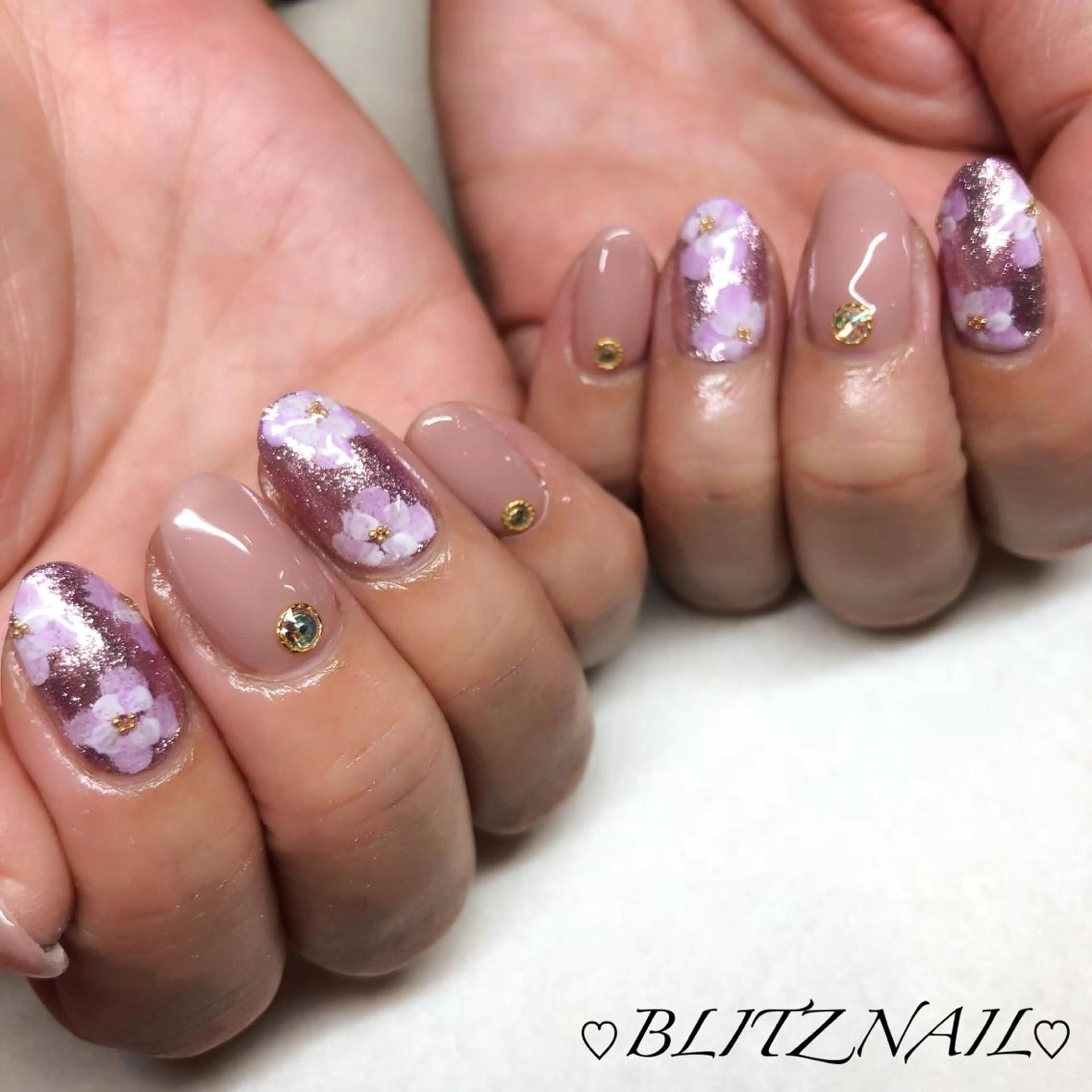 ネイル BLITZ Nail 岩田💅🏻✨のネイルデザイン