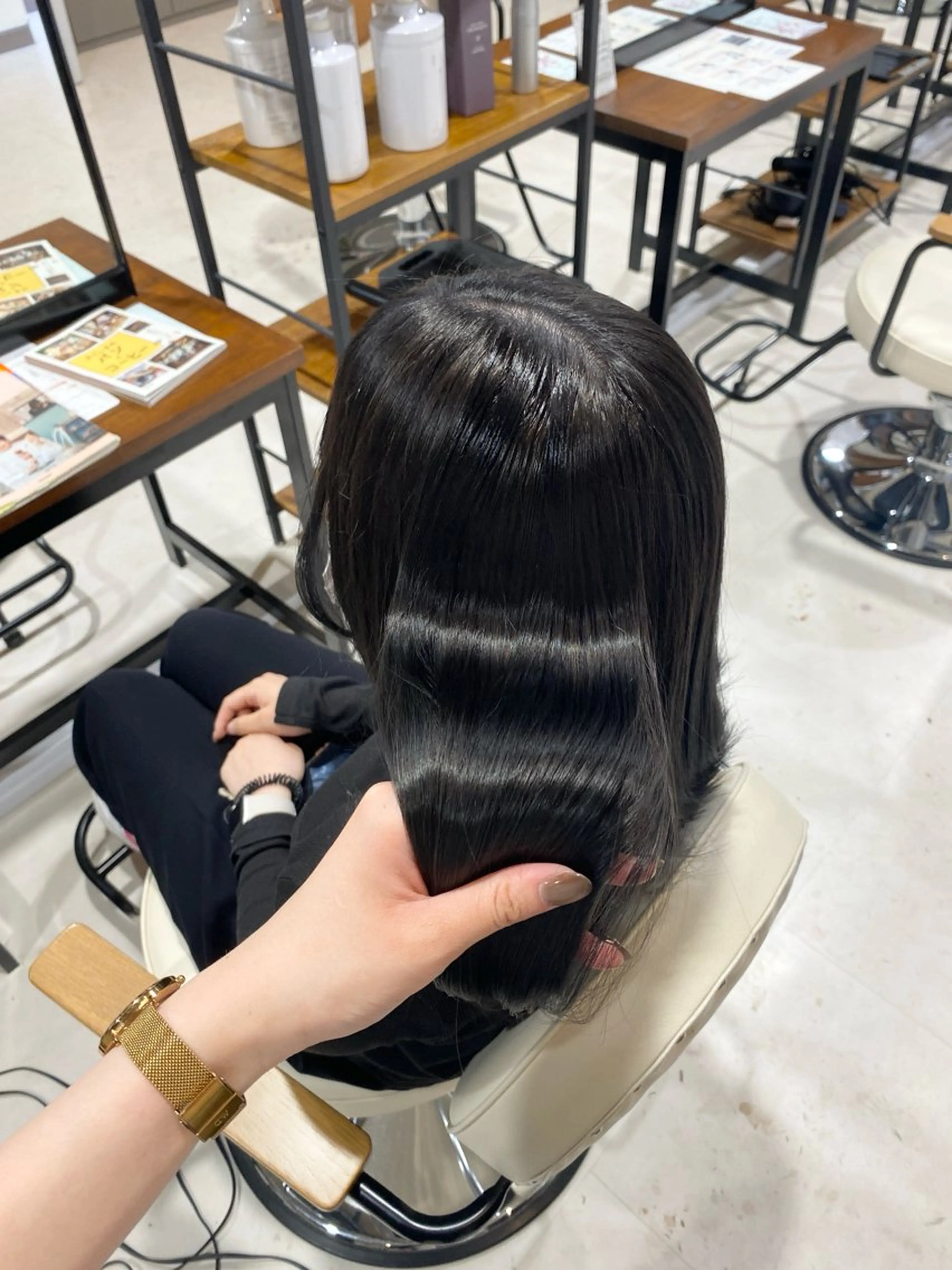 カラー 黒髪 ブルーカラー ブルーブラック amoretto 🩶るのんのヘアスタイル