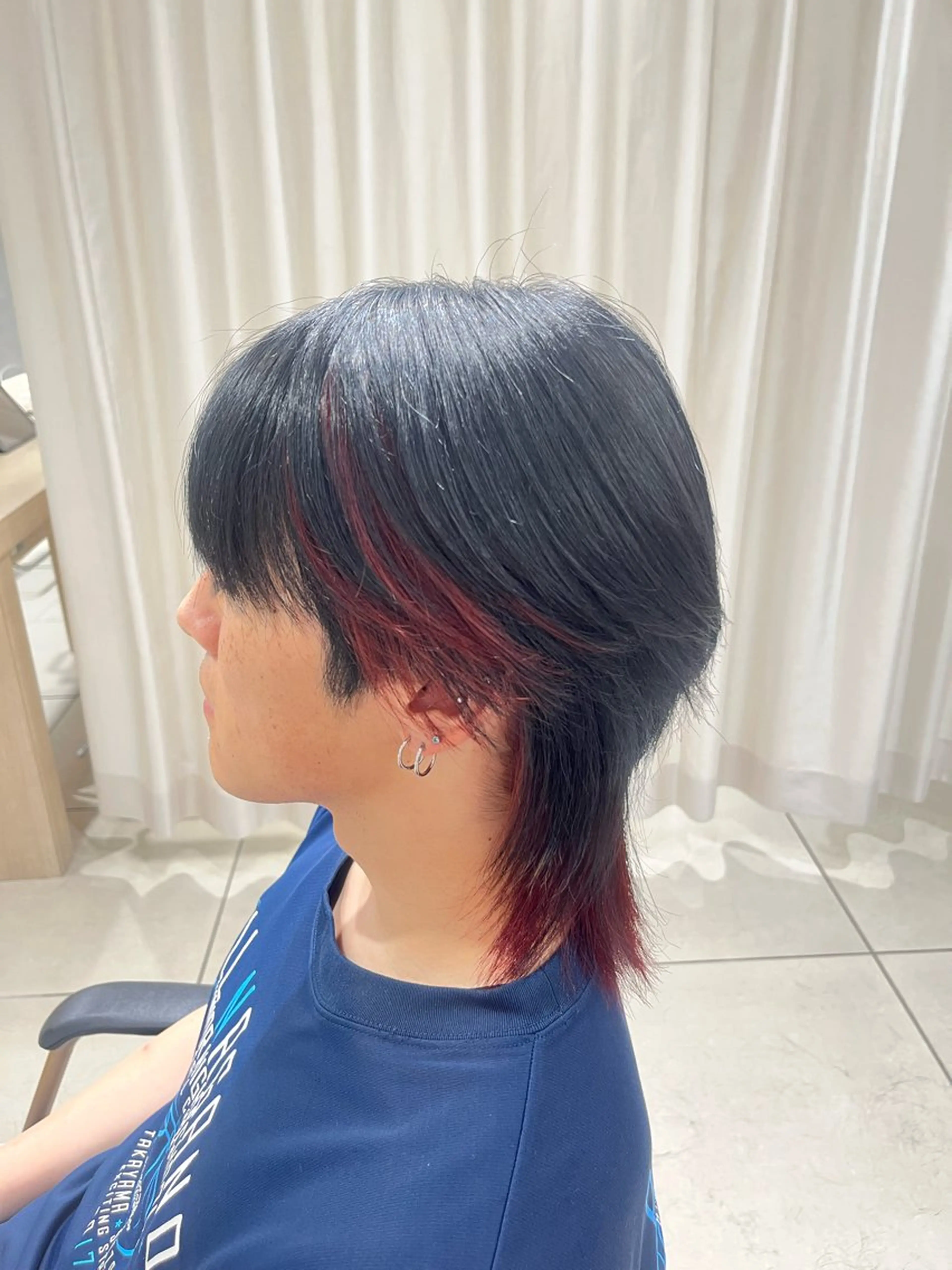 カラー メンズ メンズブリーチ 黒髪 ブリーチ デザインカラー カット ヘアカラー 巖本 真希のヘアスタイル