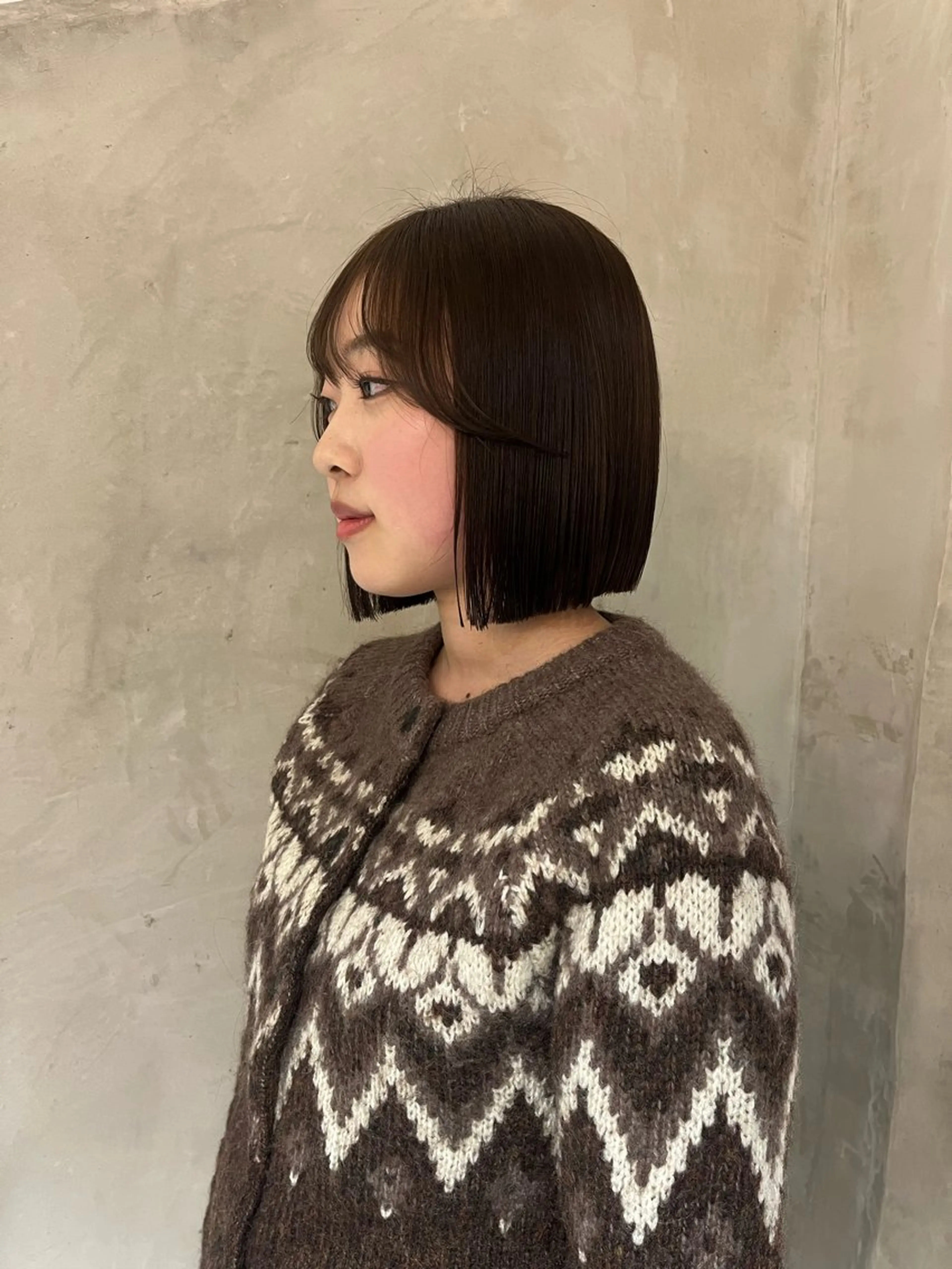 ミディアム カット トリートメント effect横浜所属・切りっぱなしボブ/ 艶カラー/綾莉のヘアスタイル