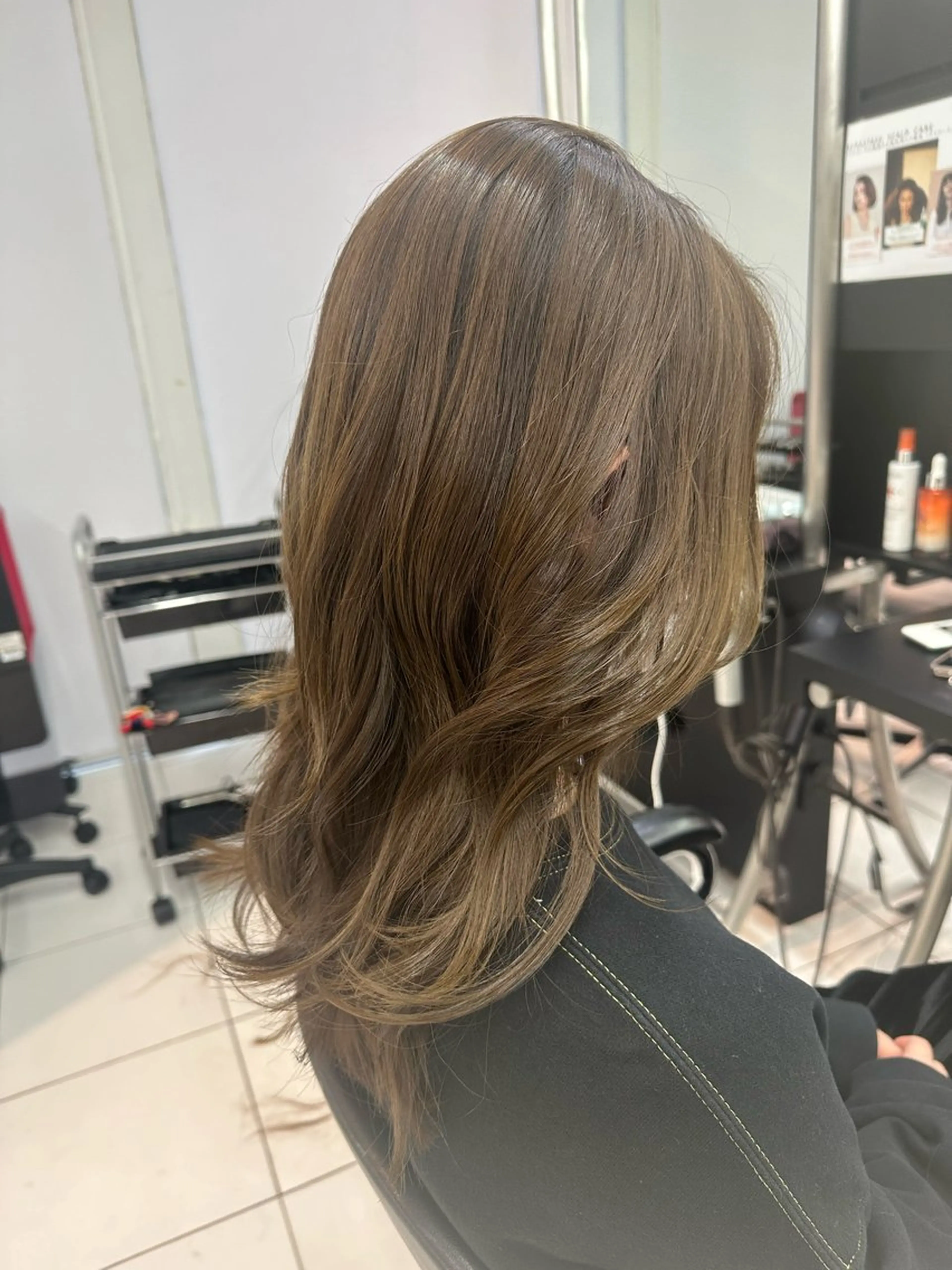 ロング 高橋 沙央のヘアスタイル