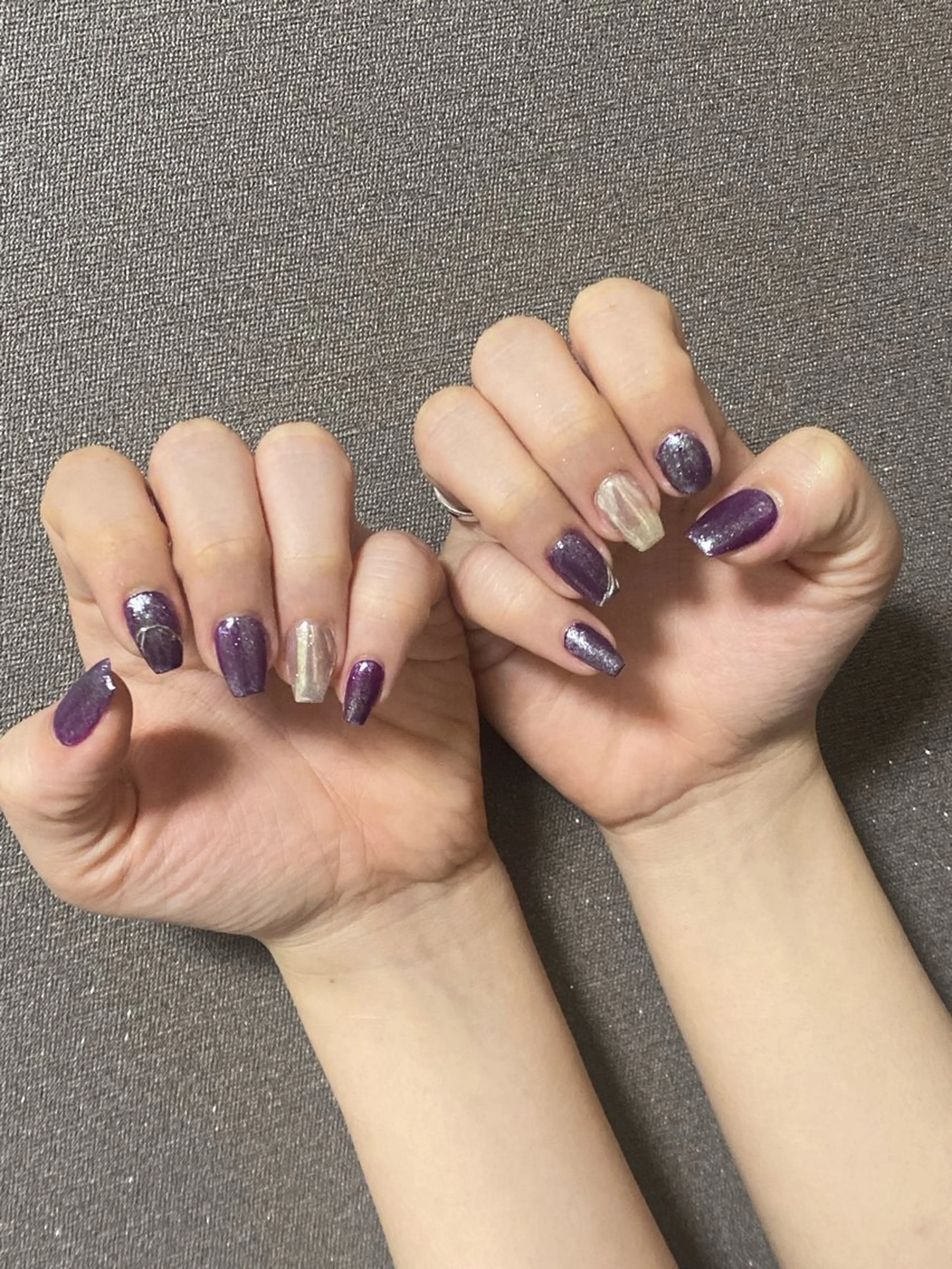 ネイル ラメ(グリッター) ミラーネイル ワンカラーネイル シルバー 吉丸 実花のネイルデザイン