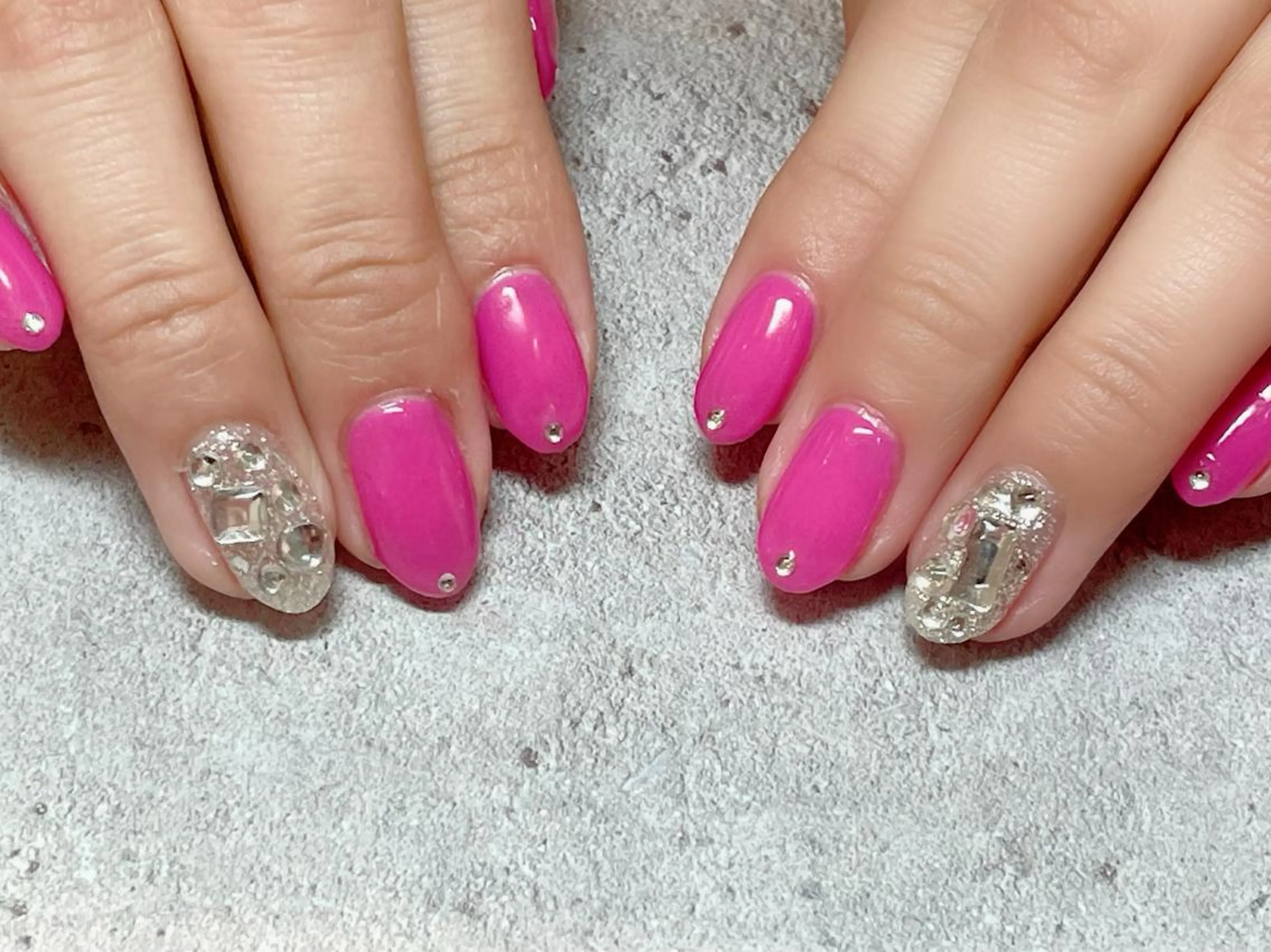 ネイル ハンドネイル SINCERELY シンシアリー🌈のネイルデザイン